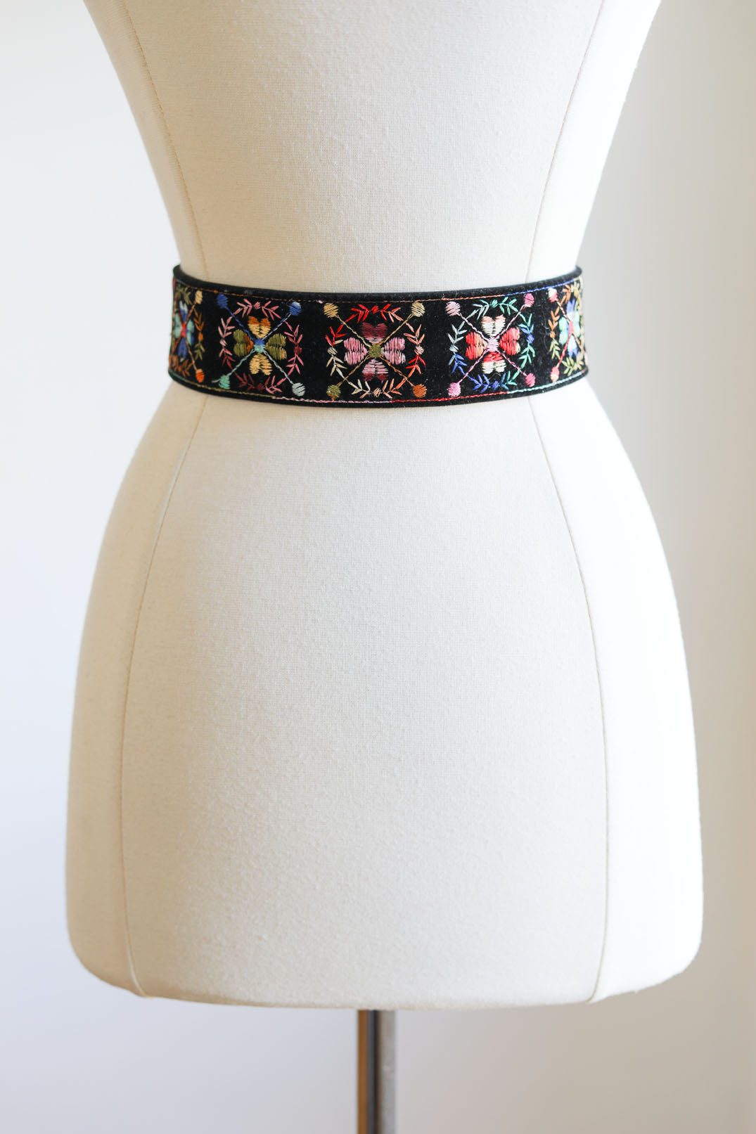 Vintage 1970s Black Velvet Belt - Rainbow Embroidery Floral Boho Fierce Double Wolf Brass Buckle Fits XS to XL