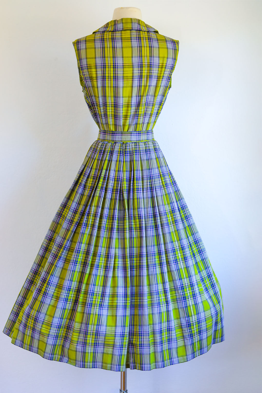Vintage 1950s Dress - Blue Chartreuse Pink Plaid Soft Cotton Shirtwaist w Belt Size M