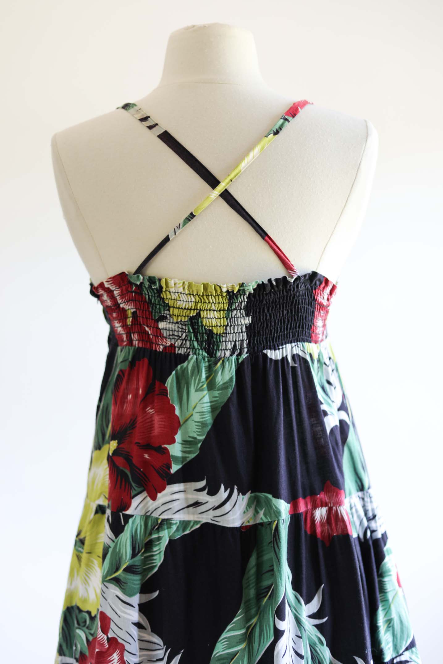 Vintage 1970s Dress - GORGEOUS Black w Wine Jadeite Chartreuse 1940s Floral Young Edwardian Sundress Size XS to S