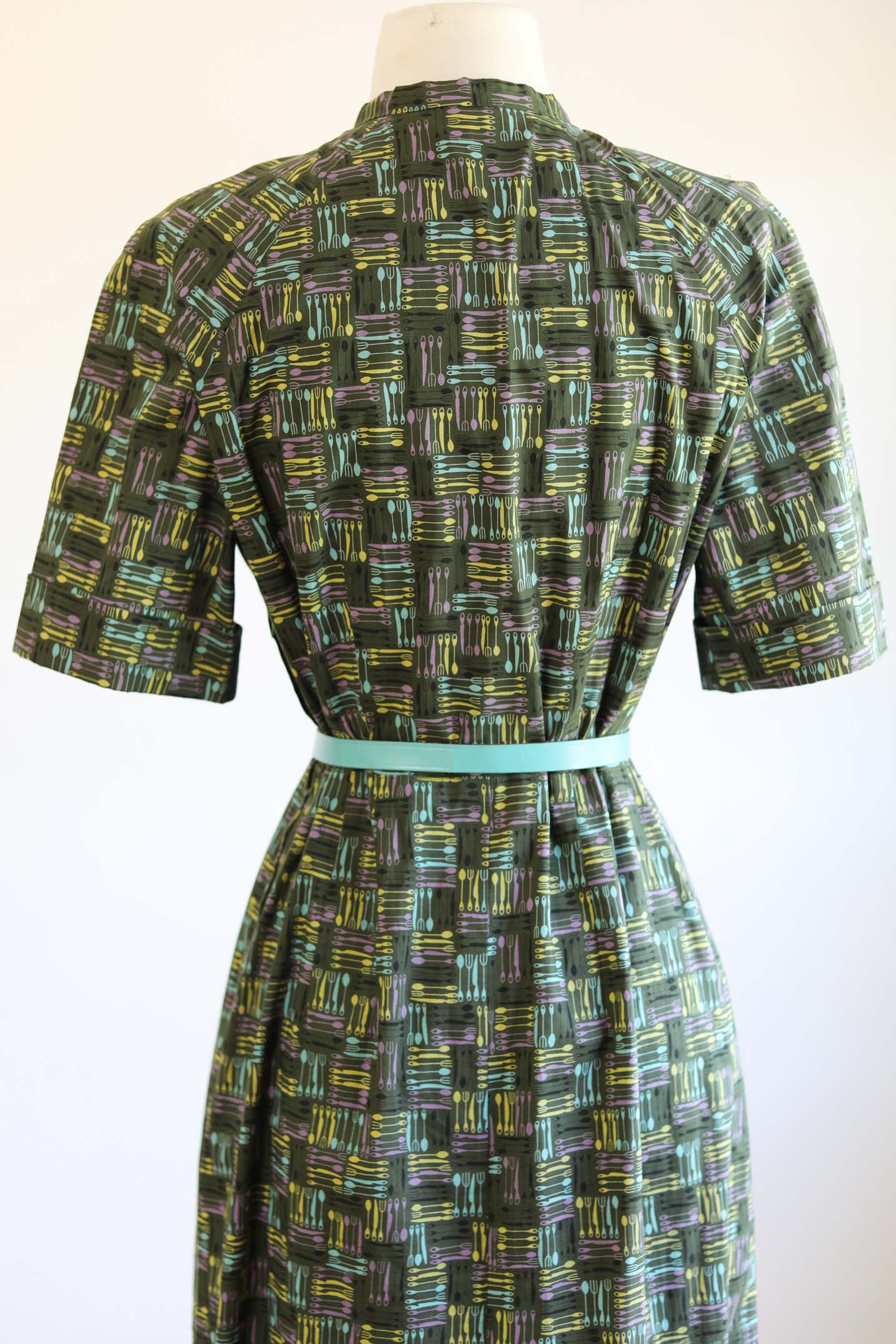 Vintage 1950s Novelty Print Dress - SCARCE and CUTE Olive Green Atomic Tableware Shirtwaist Size M to L