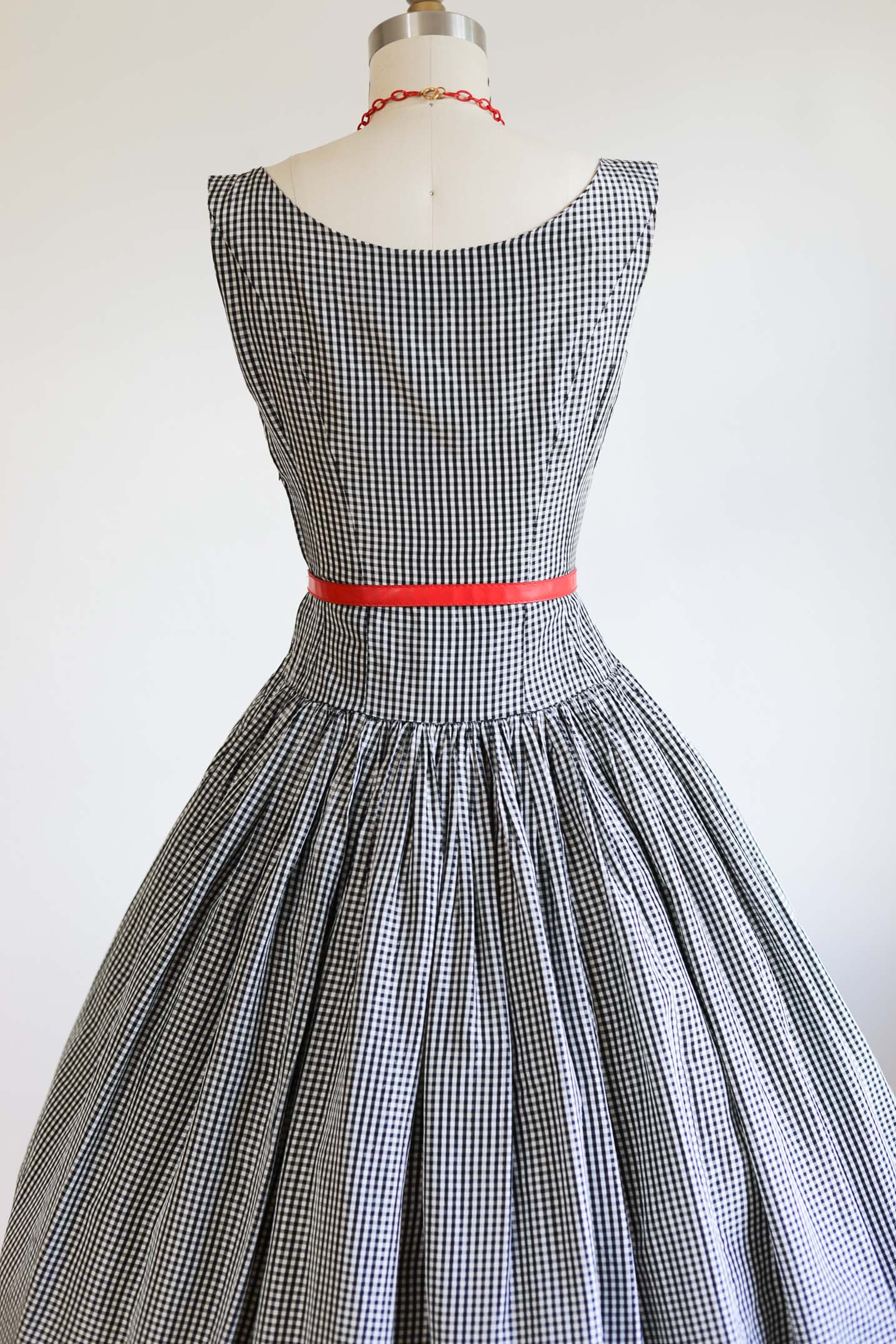 Vintage 1950s Dress - Darling Black White Gingham Plaid Taffeta Full Skirt Princess Sundress Size XS to S