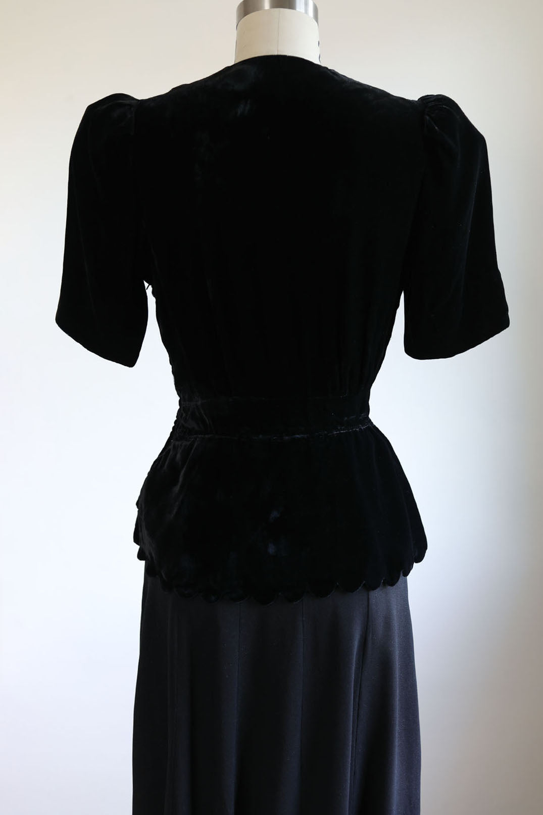 Vintage 1930s Zipper Front Dress - Goth Black Silk Velvet + Matte Rayon Peplum Cocktail Dress Size S
