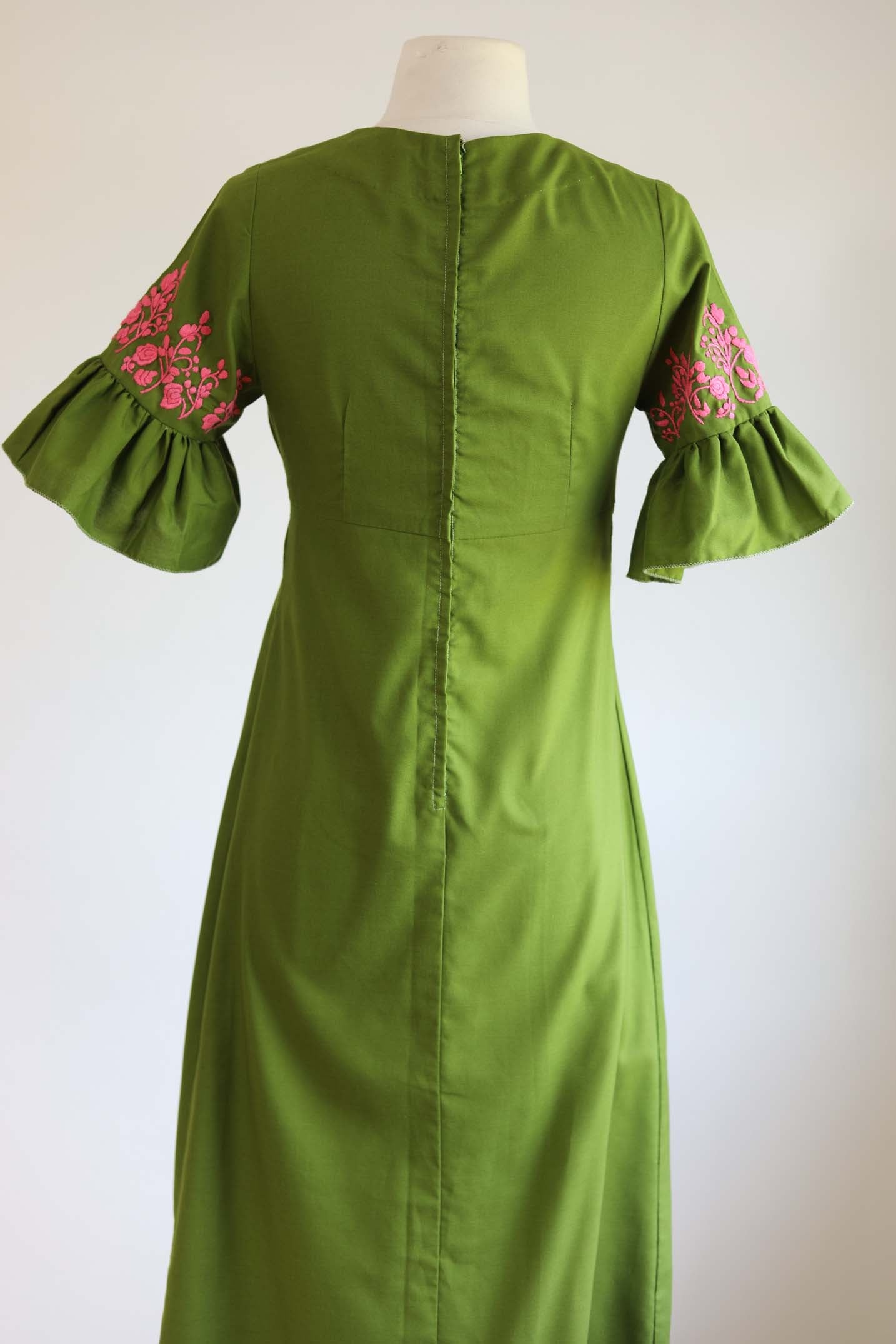 Vintage 1960s to 1970s Maxi Dress - Vibrant Olive Green Cotton Blend + Hot Pink Embroidery Mexican Gown Kaftan Size XS to S