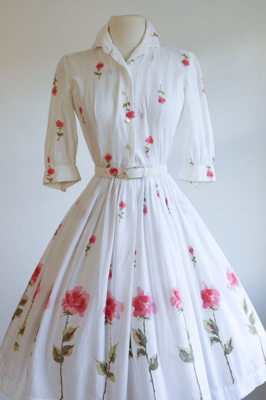 Vintage 1950s Shirtwaist - Darling Dotted Swiss Cotton Serbin Dress w Long-Stemmed Rose Print Size XS