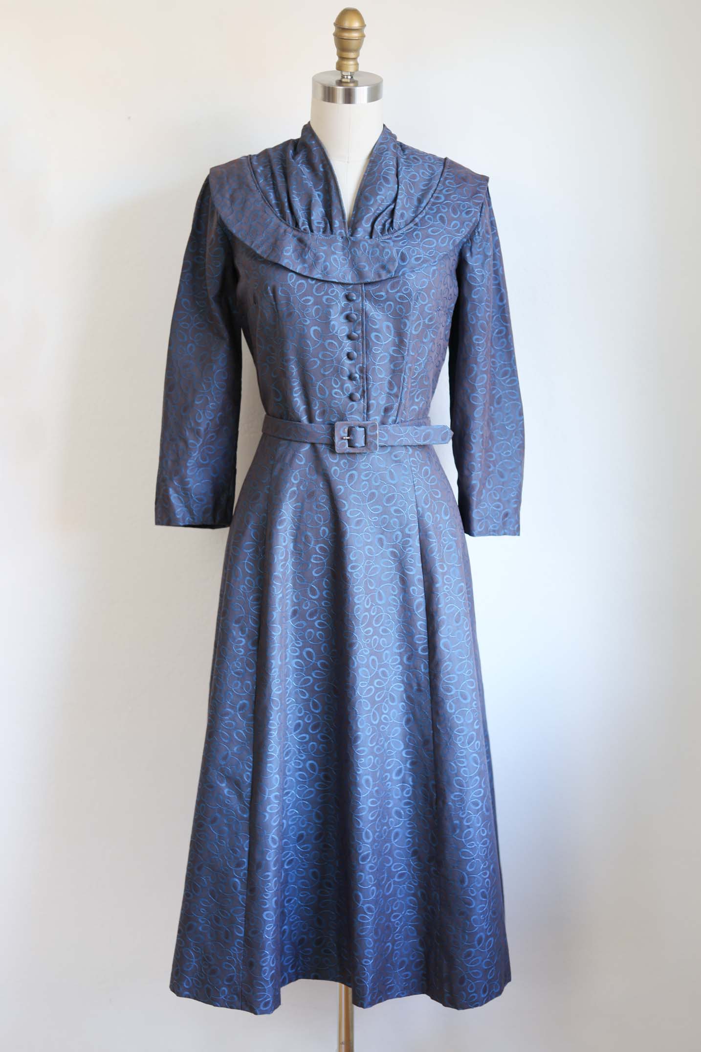 Vintage 1940s to 1950s Party Dress MESMERIZING Electric Blue Loop de Jumblelaya Vintage