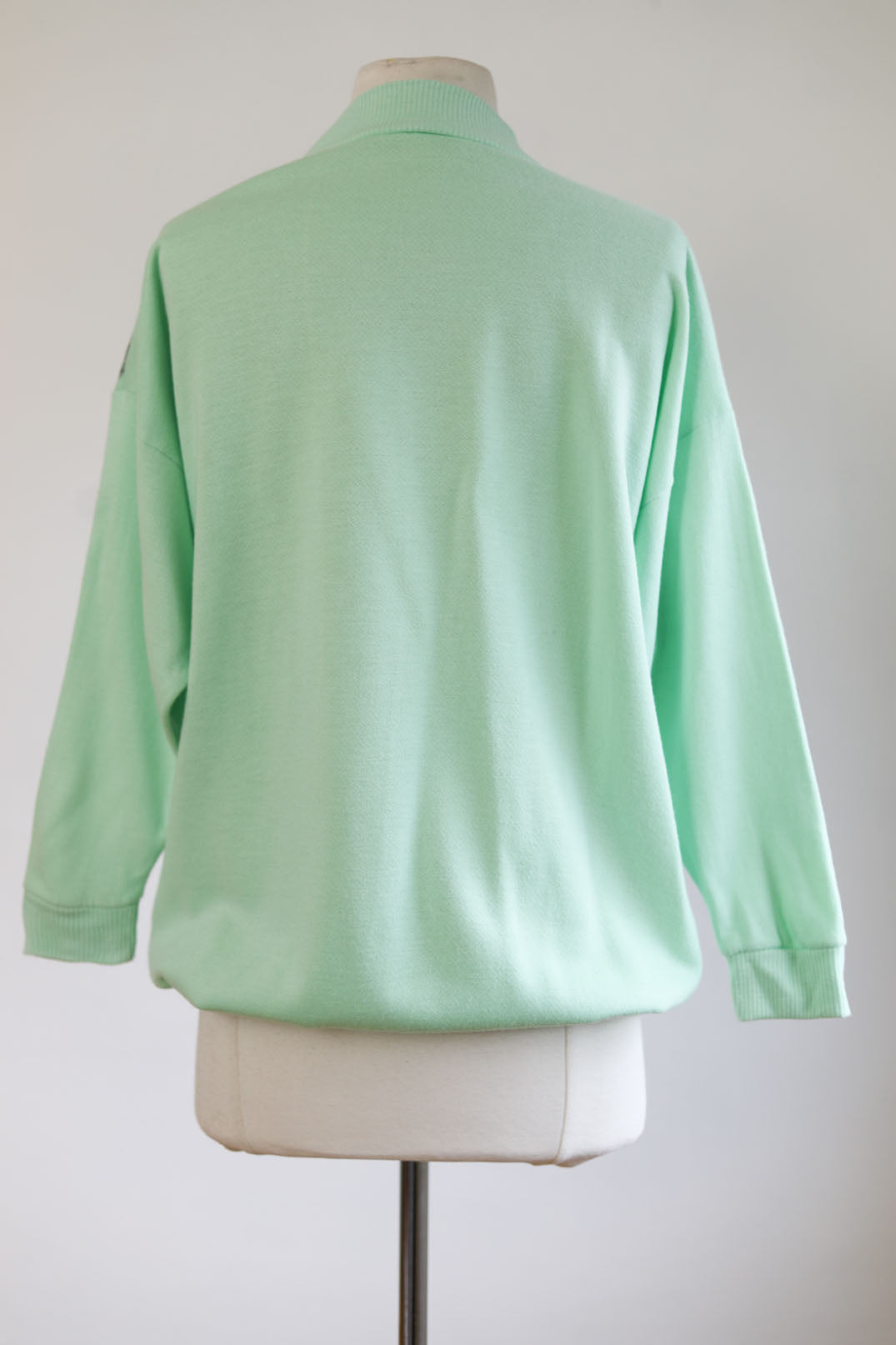 Vintage 1980s Novelty Fox Sweatshirt - Mint Green Cozy Jersey Top w Hand-Painted Fox "Stole" Size S to L