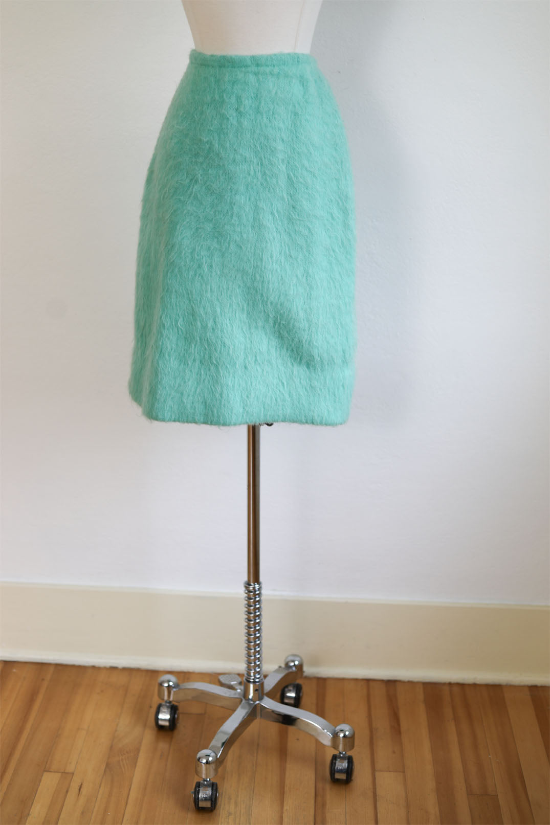 Vintage 1960s Shaggy Knit Mini Skirt - Rare! Faux Fur/Mohair Hairy Mint Green A-line Skirt Size S to L