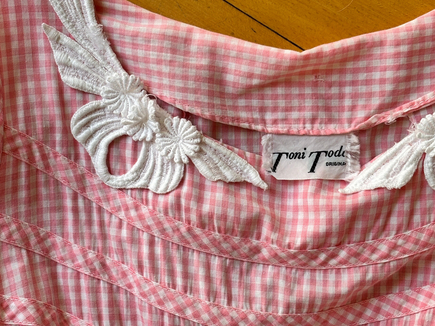 Vintage 1950s Dress - Pink Gingham Plaid Cotton w Bow Appliques Sundress Size M