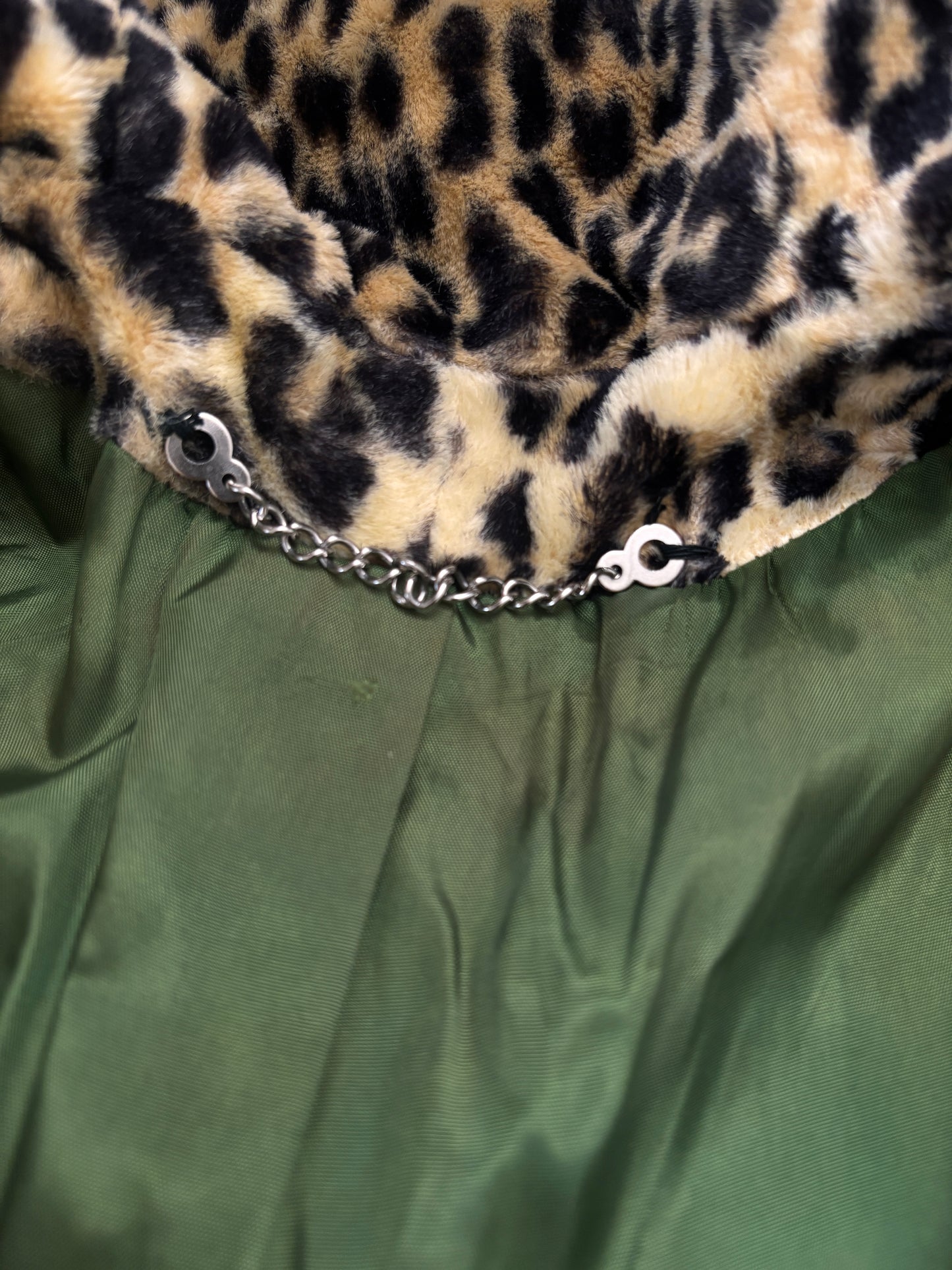 Vintage 1950s Swing Coat - Volup! Velvety-Soft Leopard Print Faux Fur w Bright Olive Green Lining! Size L to XL