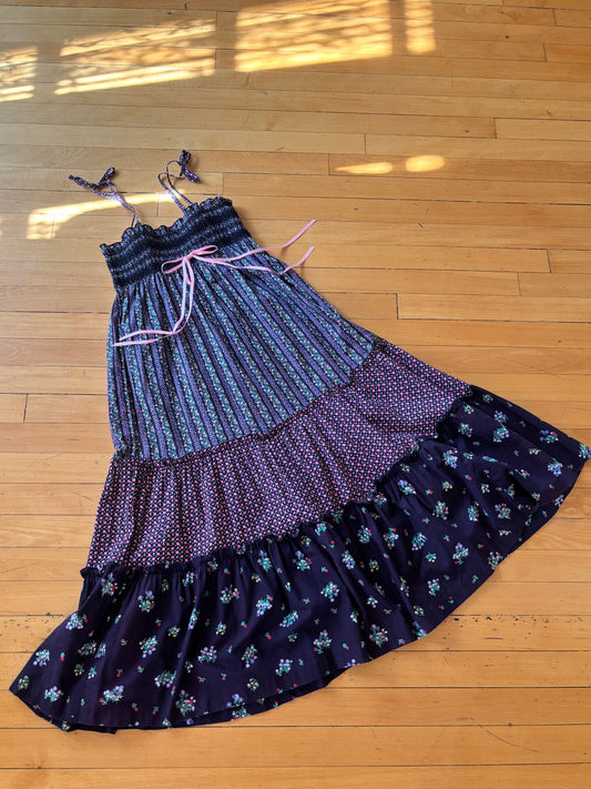 Vintage 1970s Dress - Darling Summer Goth Vicky Vaughn Cotton Calico Boho Sundress Size XS to L