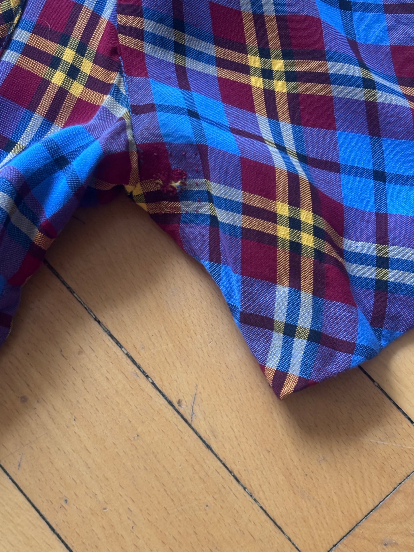 Vintage 1940s Dress - Jaunty Maroon + Blue Plaid Rayon Shirtwaist w Deco Pockets Size M to L