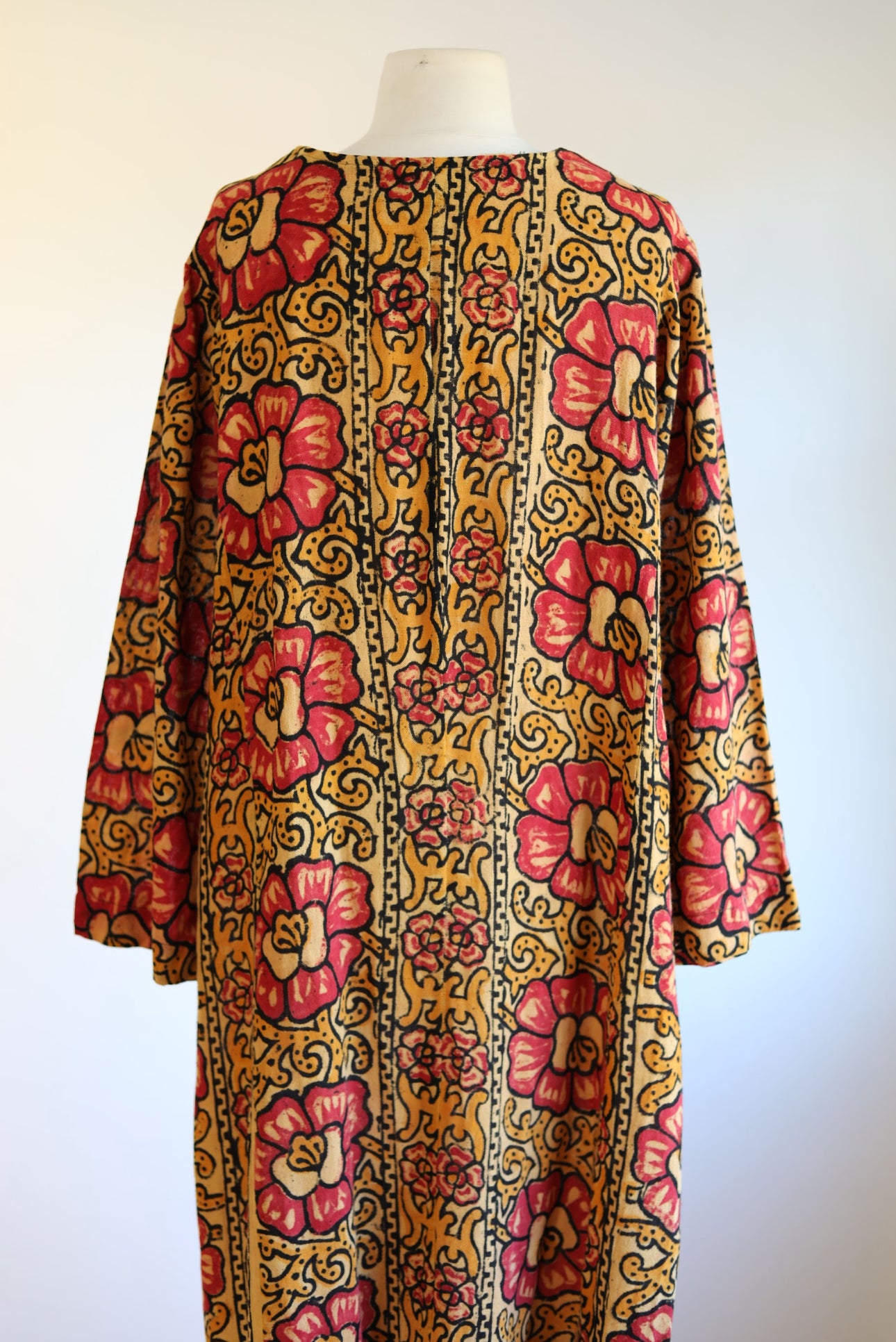 Vintage 1960s to 1970s Indian Gown - Easy-Going Block Print Floral India Cotton Maxi Kaftan Dress Size M
