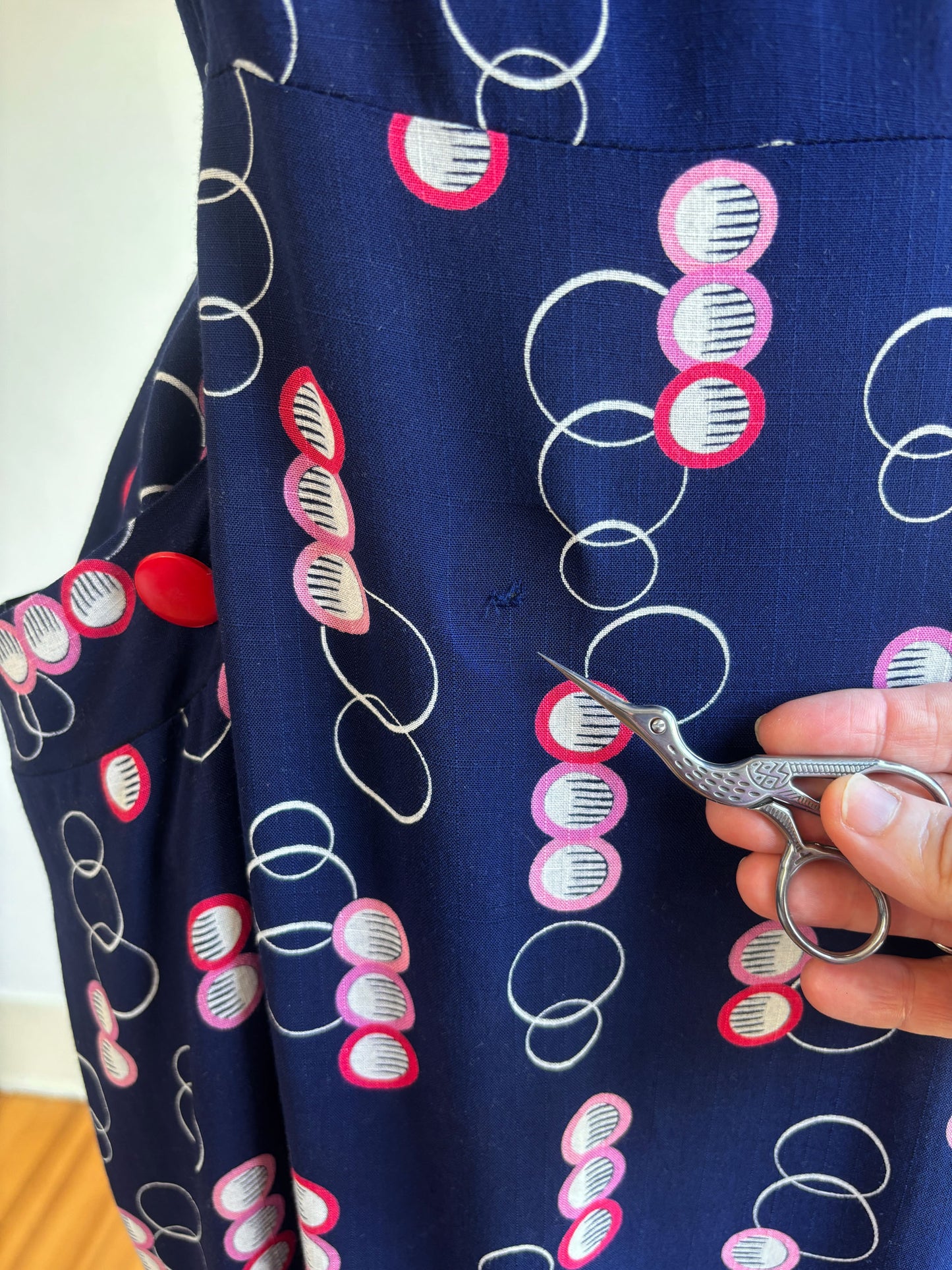 Vintage 1940s Dress - Volup! Navy Red Pink Geometric Novelty Bubble Print w Big Pockets Size L to XL
