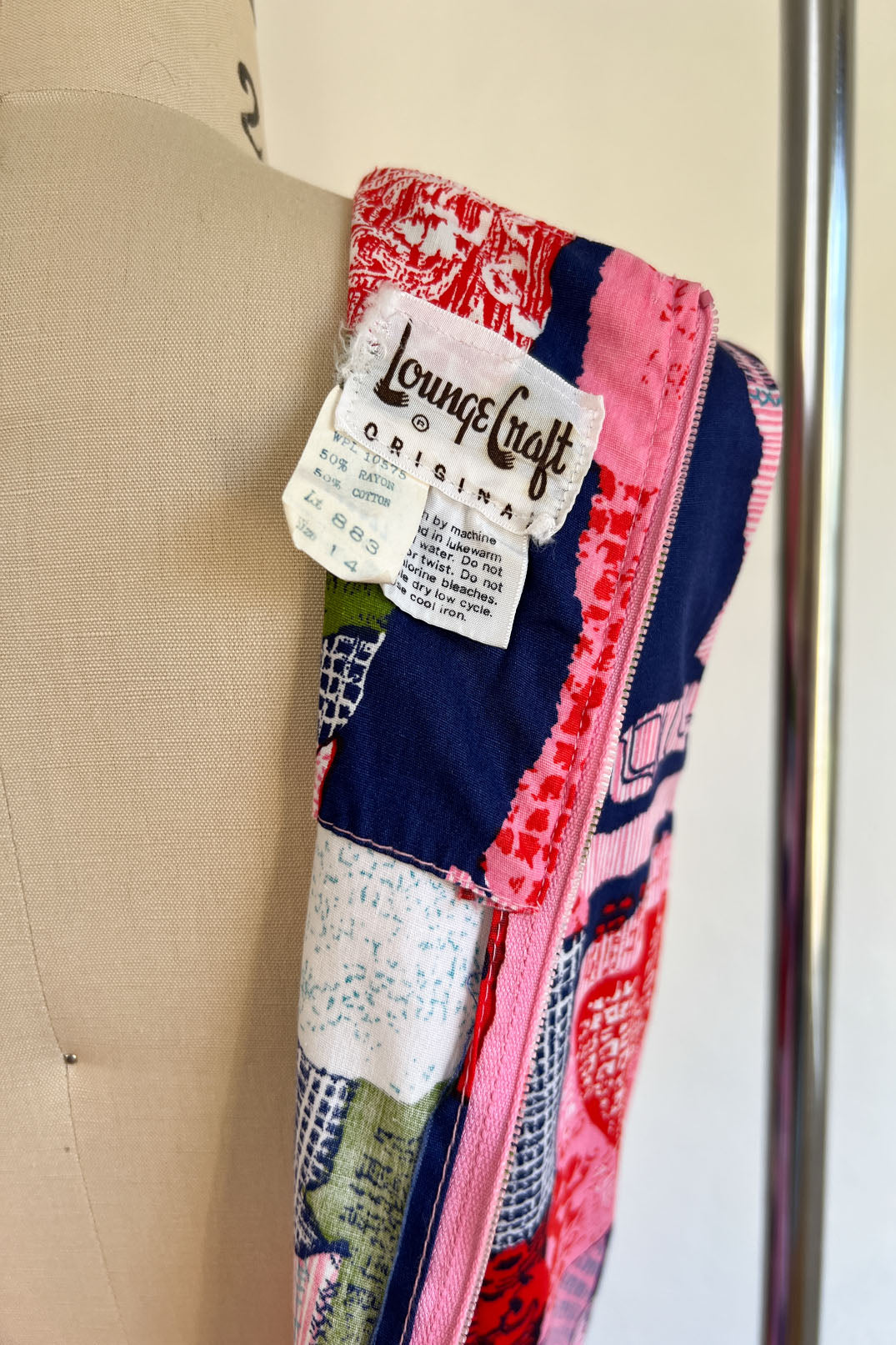 Vintage 1960s CUTEST EVER Romper - Pink Blue Olive Red Modern Art Print Cotton Shorts Jumpsuit Size M