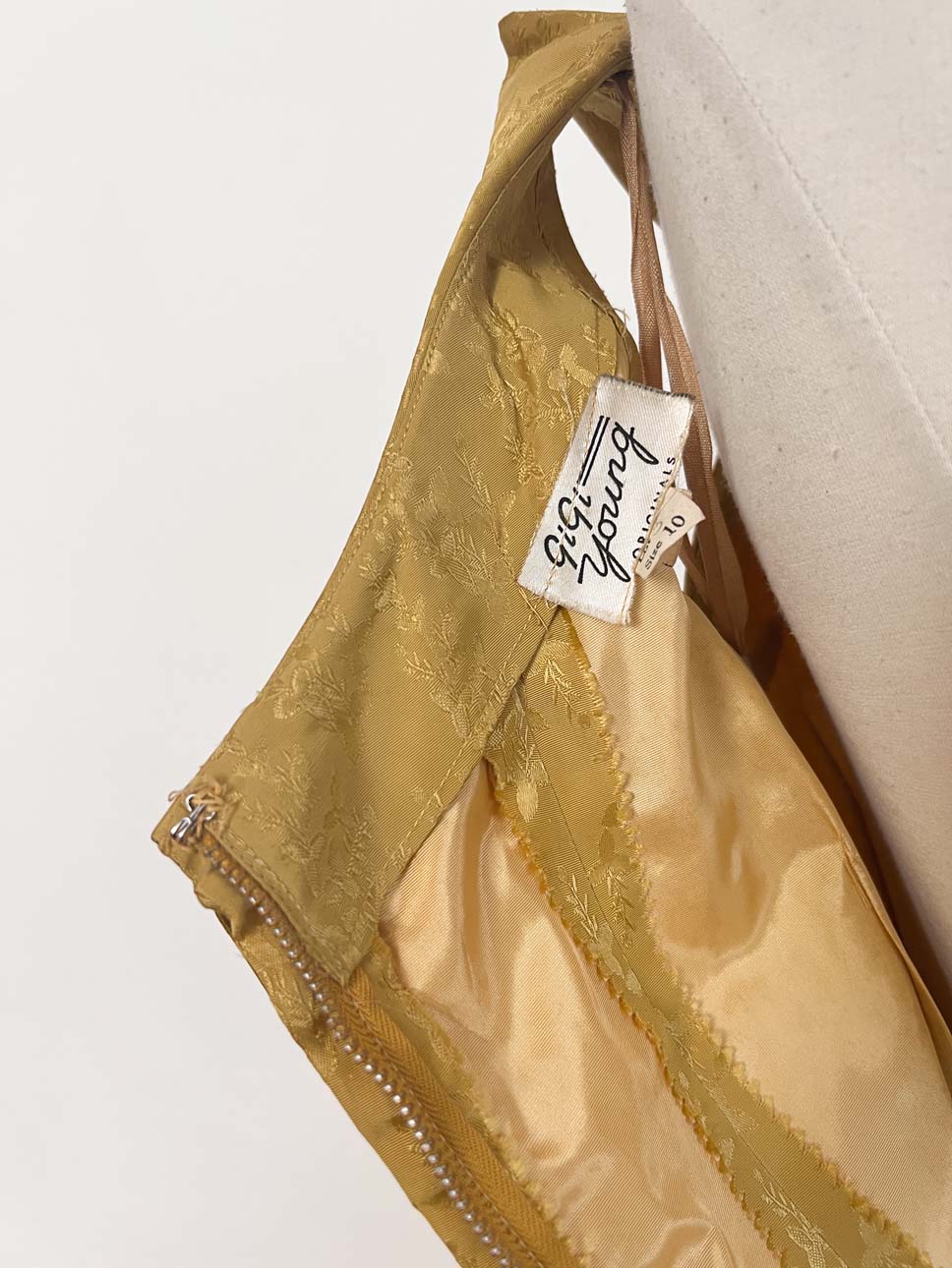 Vintage 1950s GIGI YOUNG Dress - Enchanting Designer Golden Silk Brocade Party Dress Size XS to S