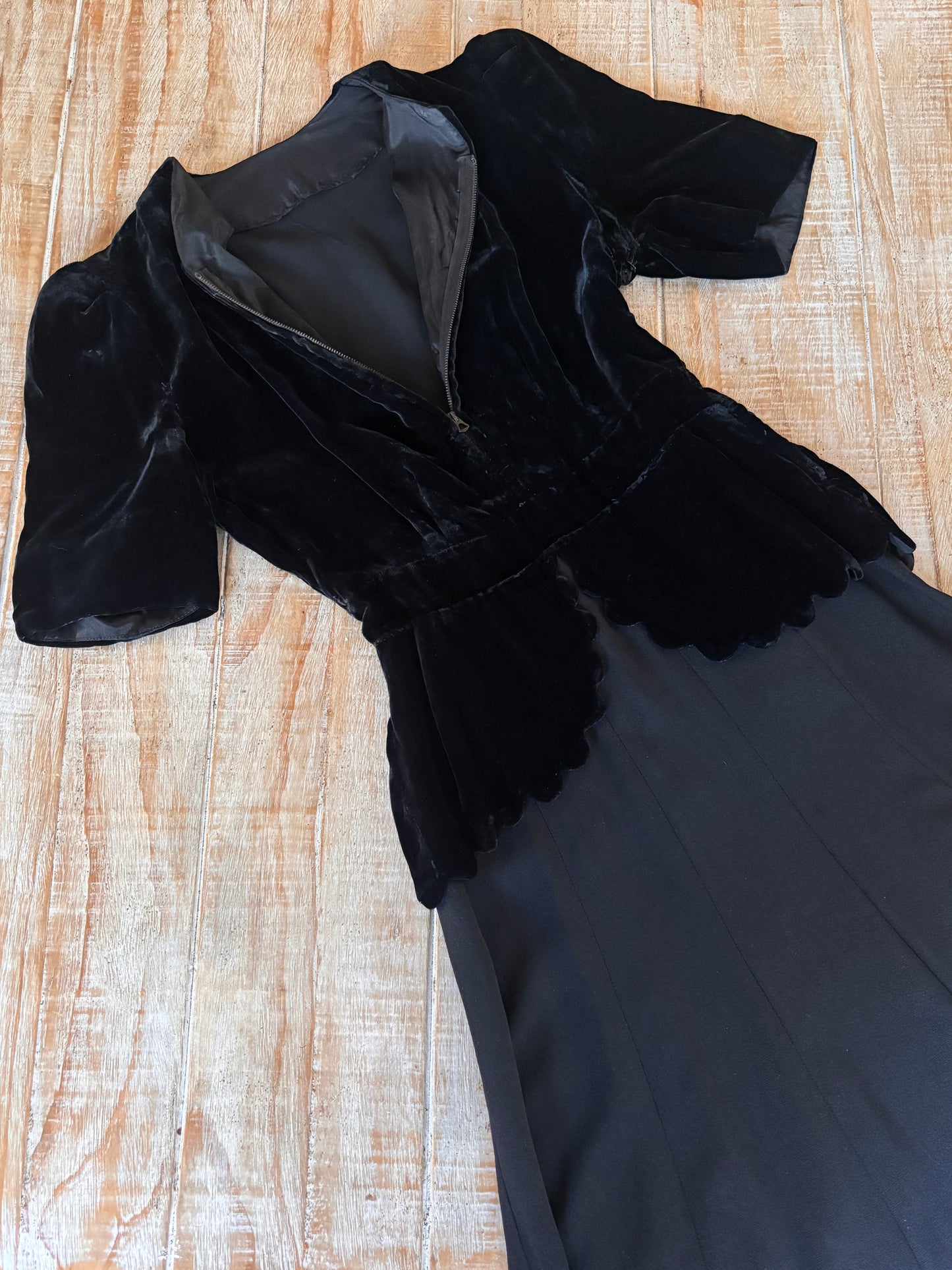 Vintage 1930s Zipper Front Dress - Goth Black Silk Velvet + Matte Rayon Peplum Cocktail Dress Size S