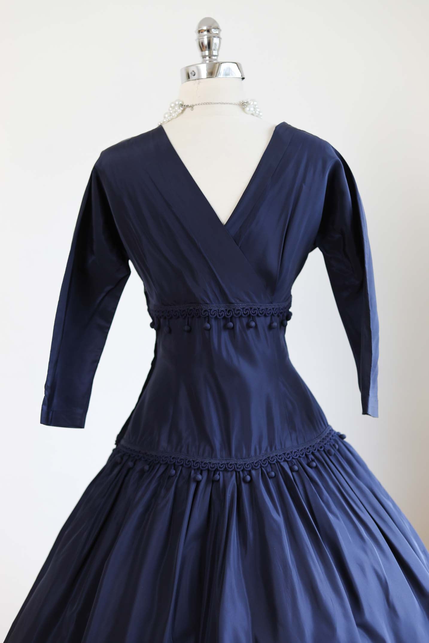 Vintage 1950s Dress - SUBLIME Midnight Blue Taffeta w Satin Gimp Trim Likely Suzy Perette Size M