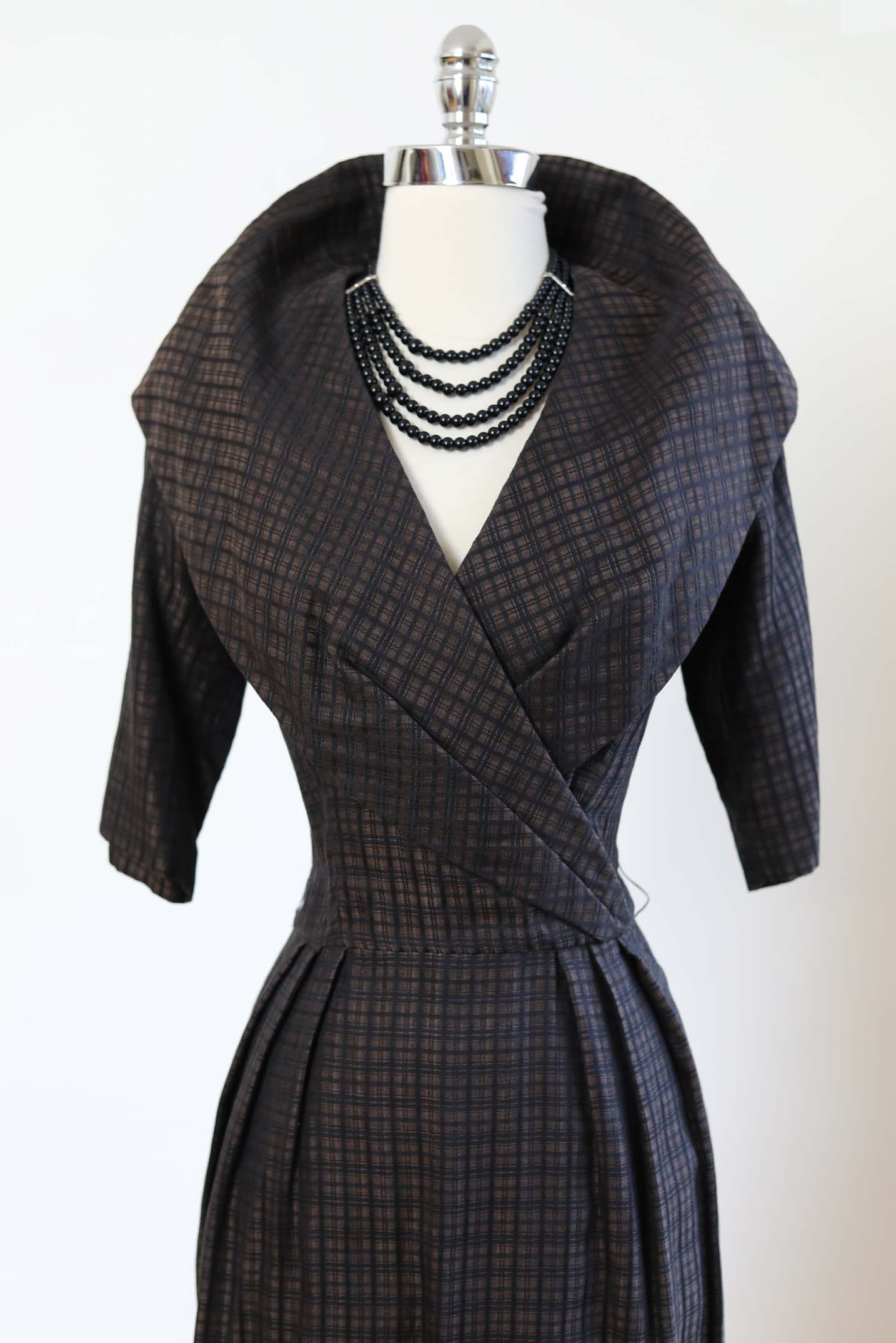 Vintage 1950s SUZY PERETTE Dress - Iconic Espresso + Black Woven Plaid Cotton Cocktail w Drama Collar Size M