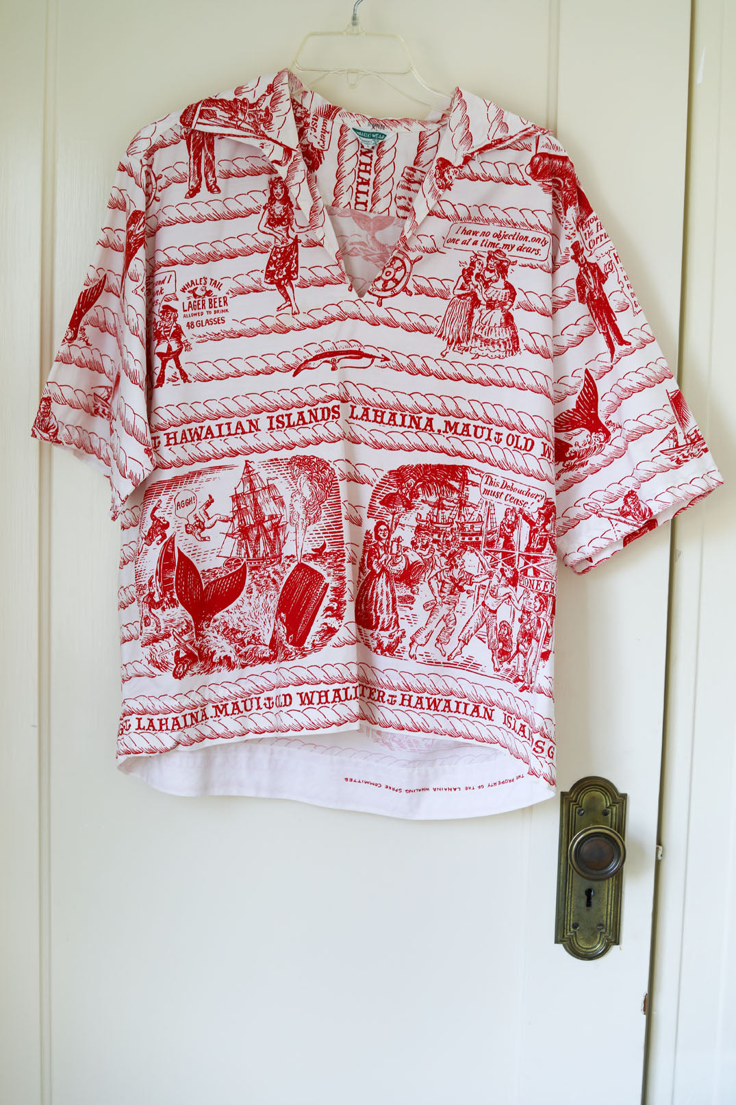 Vintage 1960s Men's Hawaiian Shirt - RARE Mildred's Hawaii Whaling + Drunken Debauchery Lahaina Maui Cotton Pullover Size L