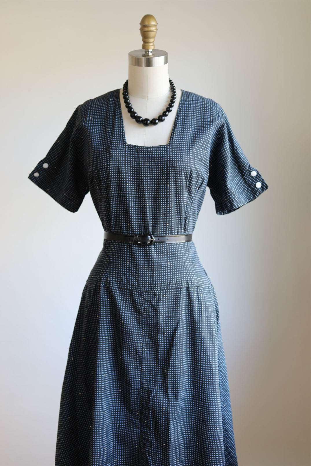 Vintage 1940s to 1950s Dress - Grid Print Plaid Cotton Blue Black White Day Dress w Buttons Size M to L