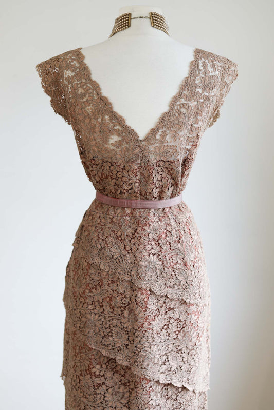 Vintage 1950s Sculpted Cocktail Dress - GLORIOUS Cappuccino Alençon Lace Hourglass Size L