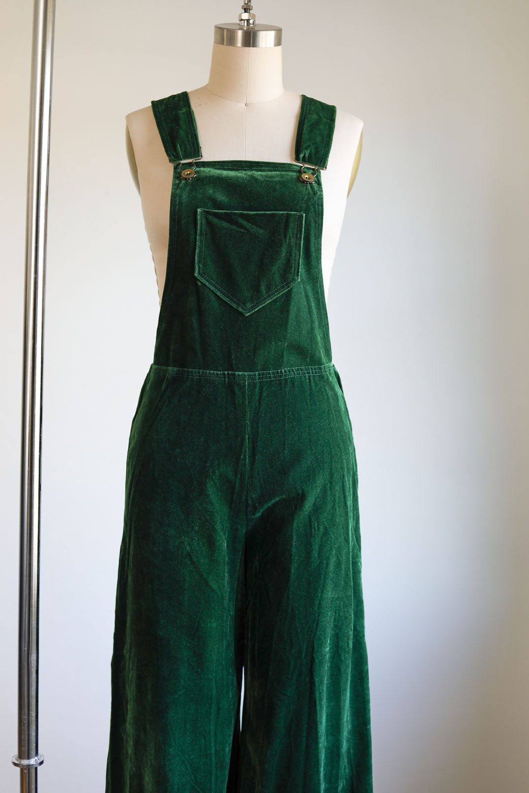 Vintage Late 1960s to 1970s Overalls Jumpsuit - Glowing Deep Emerald Green Velveteen w Wide Bell/Flare Legs Size S