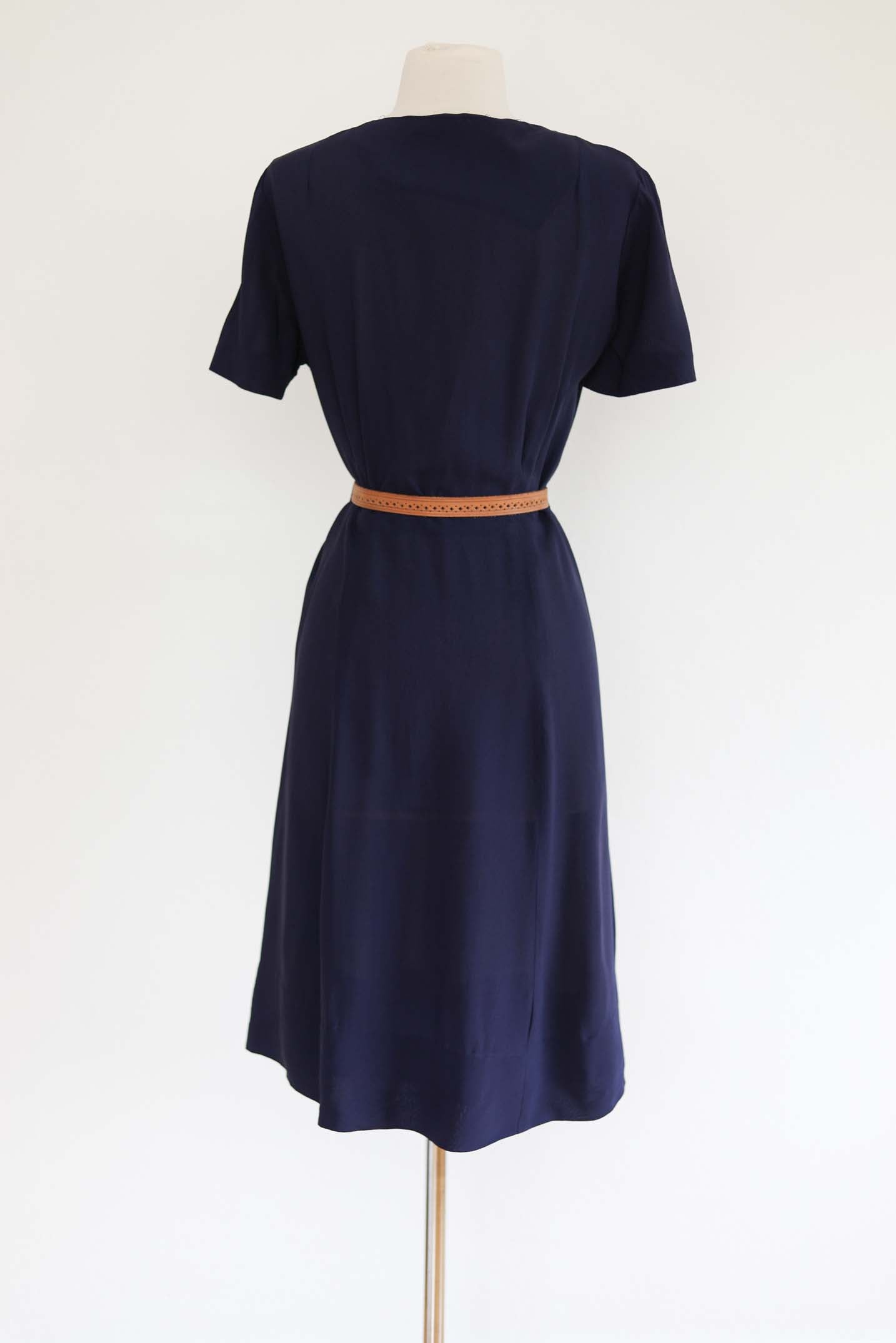 Vintage 1940s Dress - EASY-GOING VOLUP Navy Blue Rayon Pleated Day Dress Size L to XL