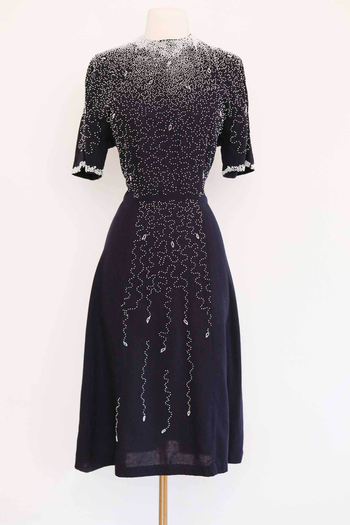 Vintage 1940s Knit Dress - INCREDIBLE Heavily Beaded SNAKES Wool Knitwear Beauty Size M to L