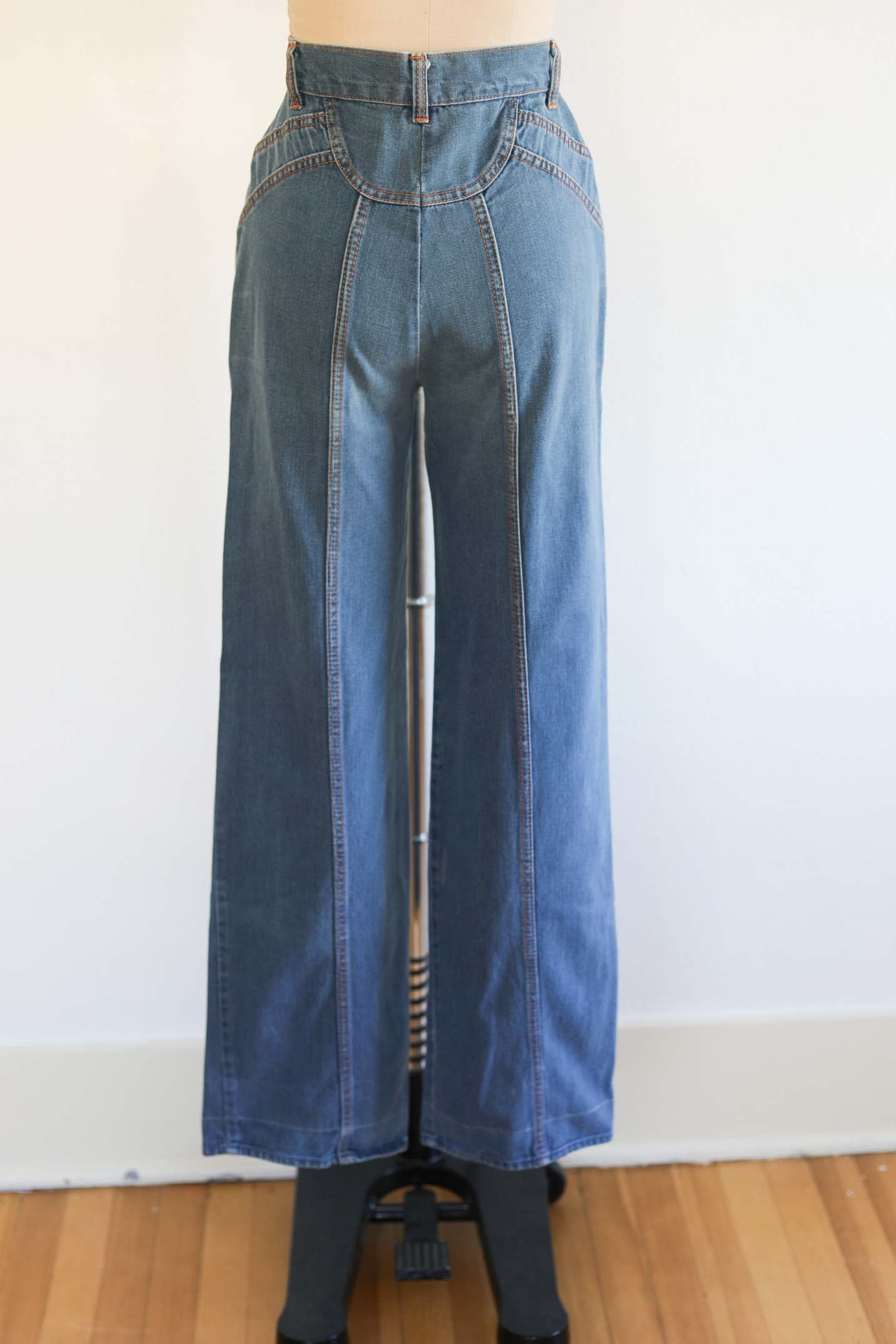 Vintage 1970s Denim Jeans - SUNRAY BOOTY! Medium Wash Wide Leg Pants W26"