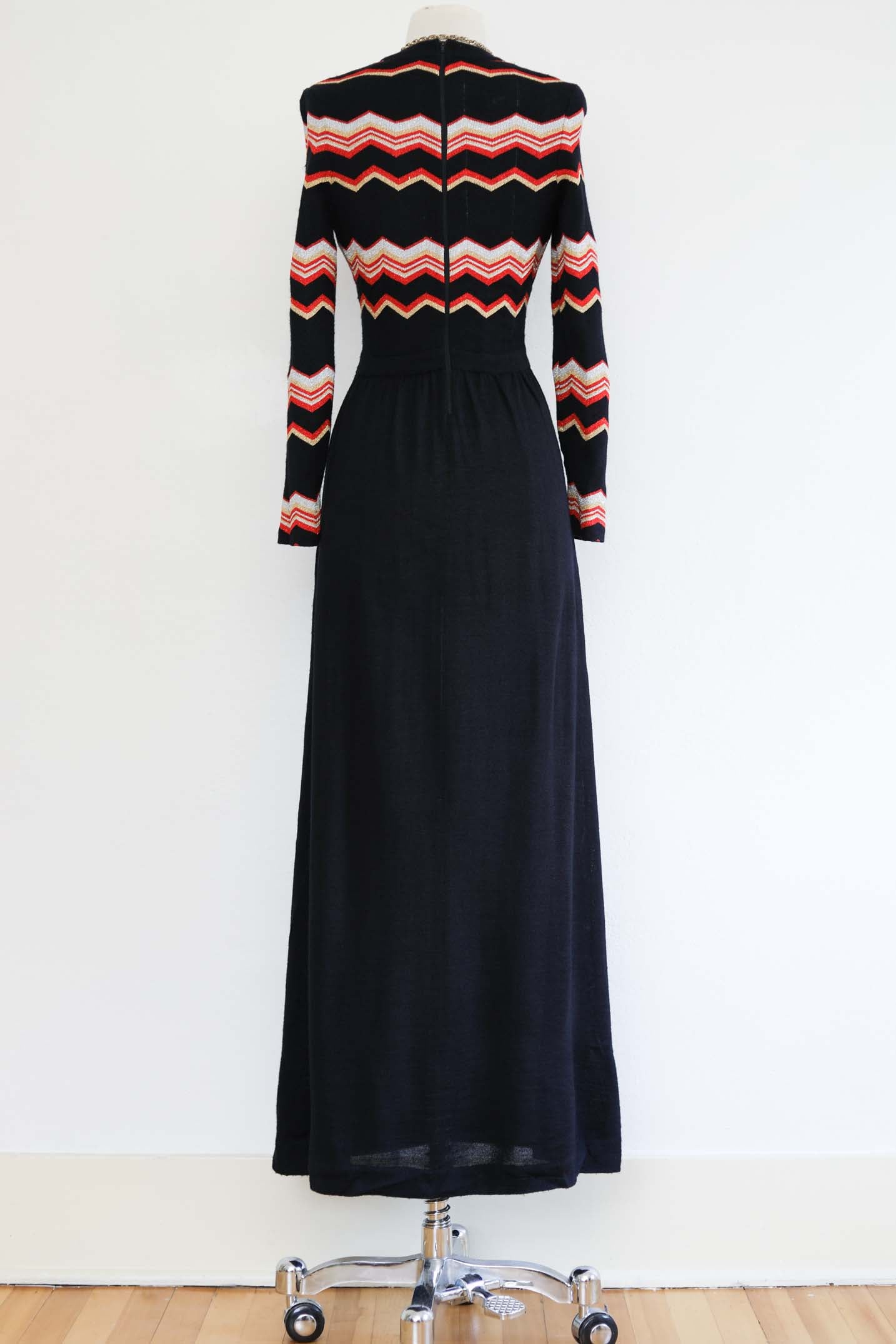 Vintage 1970s Knit Dress - DEVILISH Lurex Metallic Flame Stitch + Blac Jumblelaya Vintage Vintage 1970s Knit Dress - DEVILISH Lurex Metallic Flame Stitch + Blac Jumblelaya Vintage