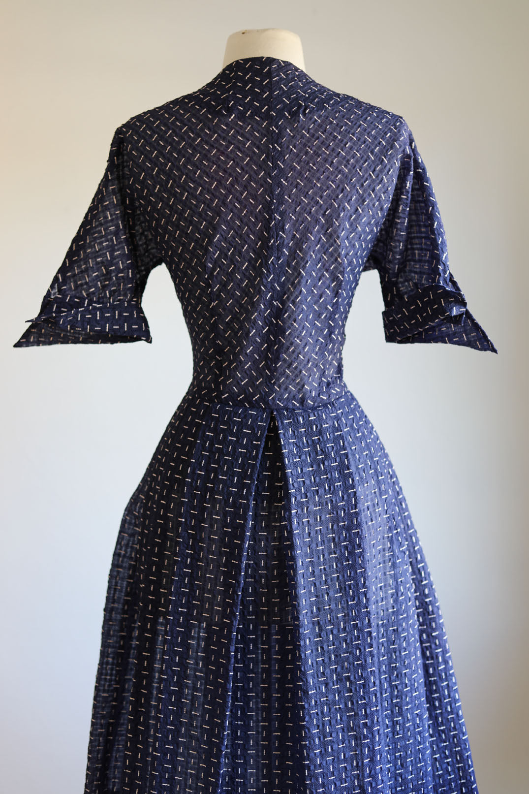 Vintage 1950s Dress - Sheer Midnight Blue Bias Seersucker w White "Bone" Print Size M to L