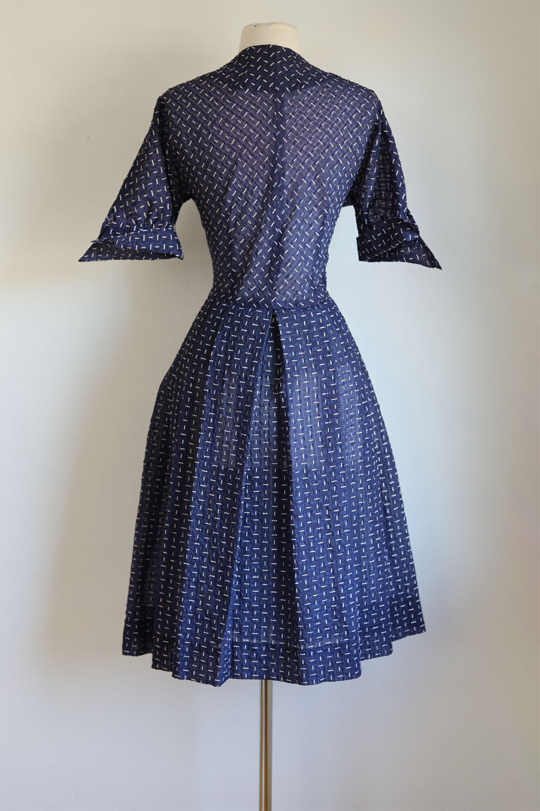 Vintage 1950s Dress - Sheer Midnight Blue Bias Seersucker w White "Bone" Print Size M to L