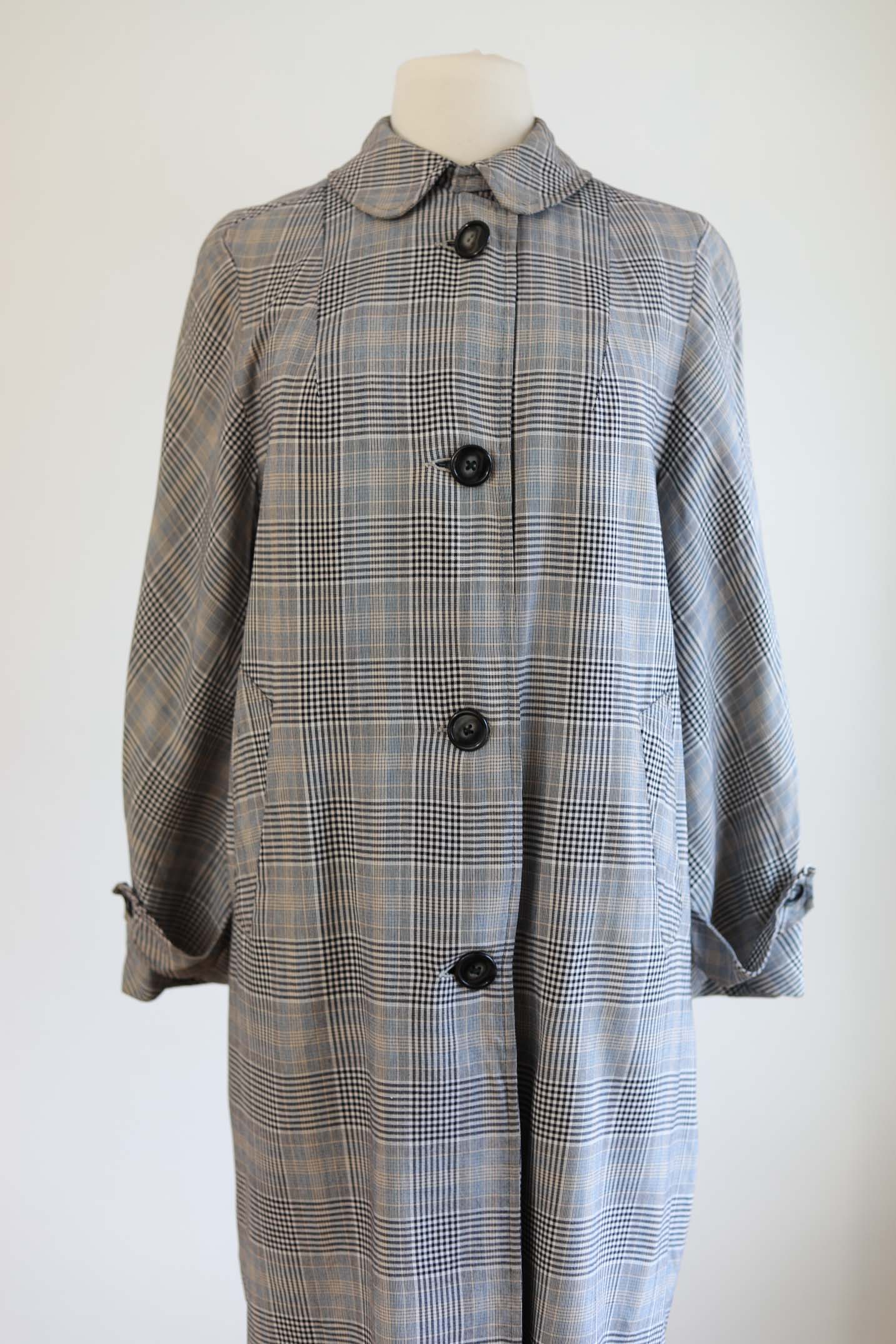 Vintage 1940s Rain Coat - FABULOUS Noir Babe Glen Plaid Flowy Rayon Duster Jacket Size M to L