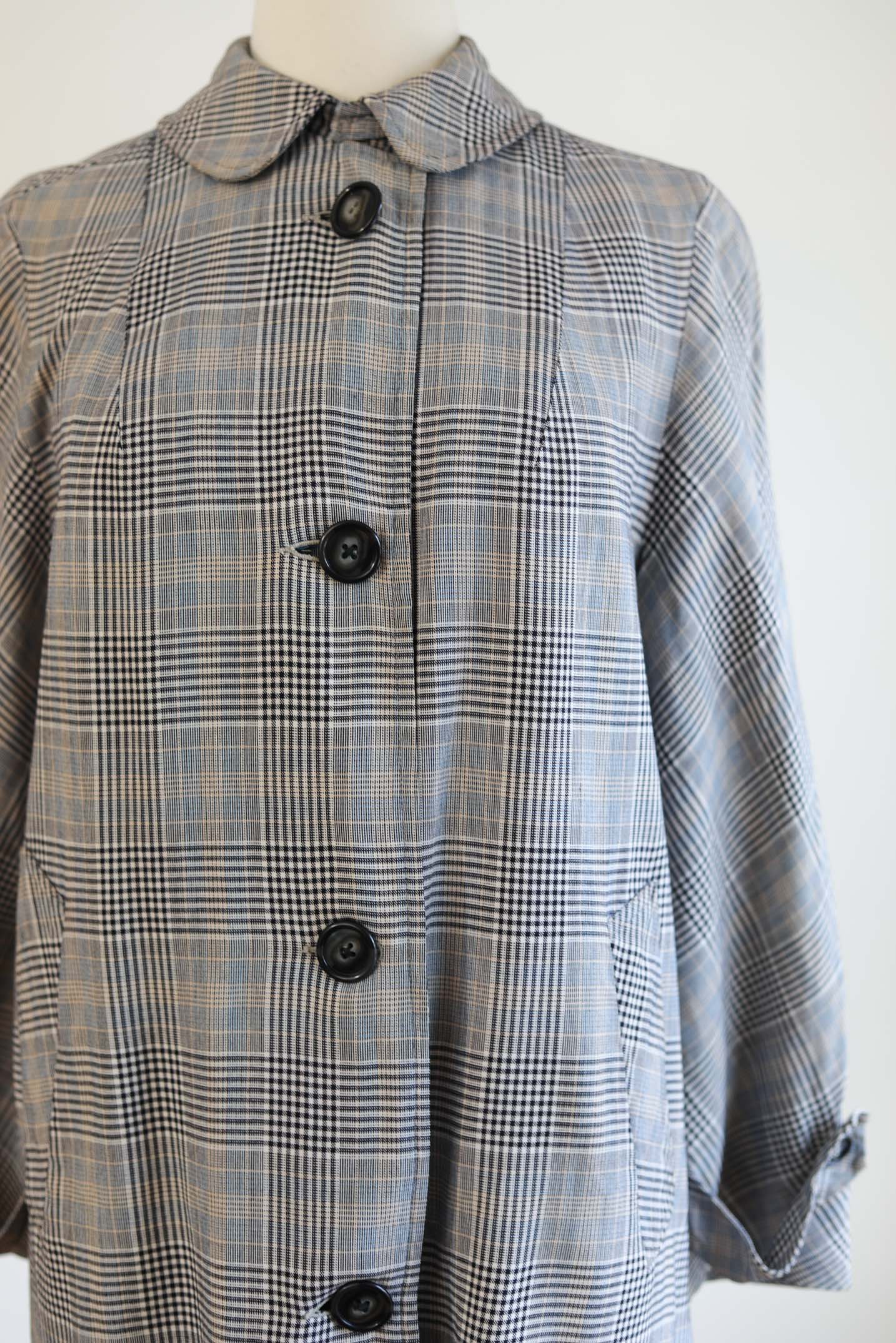 Vintage 1940s Rain Coat - FABULOUS Noir Babe Glen Plaid Flowy Rayon Duster Jacket Size M to L