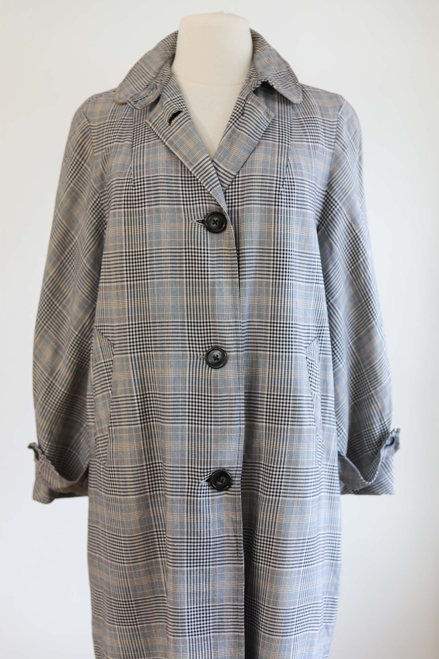 Vintage 1940s Rain Coat - FABULOUS Noir Babe Glen Plaid Flowy Rayon Duster Jacket Size M to L