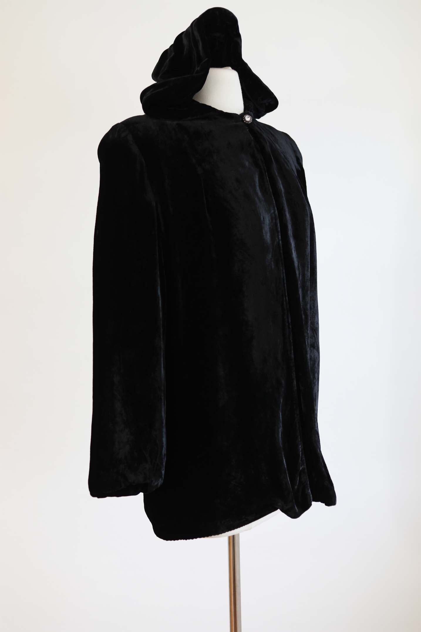 Vintage 1930s Hooded Opera Coat - STUNNING Black Velvet Quilted Cropped Jacket w Hood Size XS to M