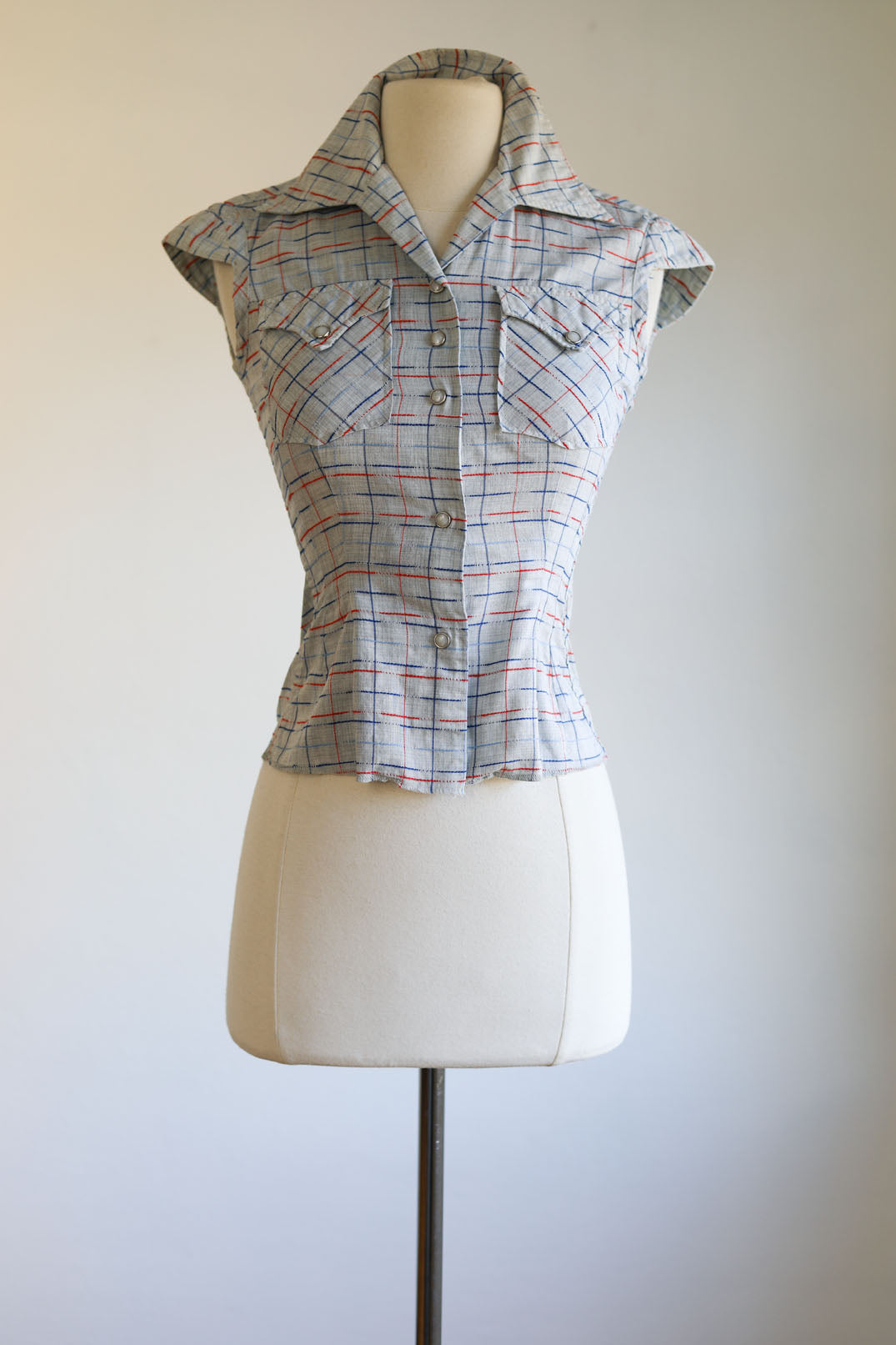Vintage 1950s Western Blouse - Broken Stripe Designer Fitted Pale Blue Cotton Pearl Snaps Size XS