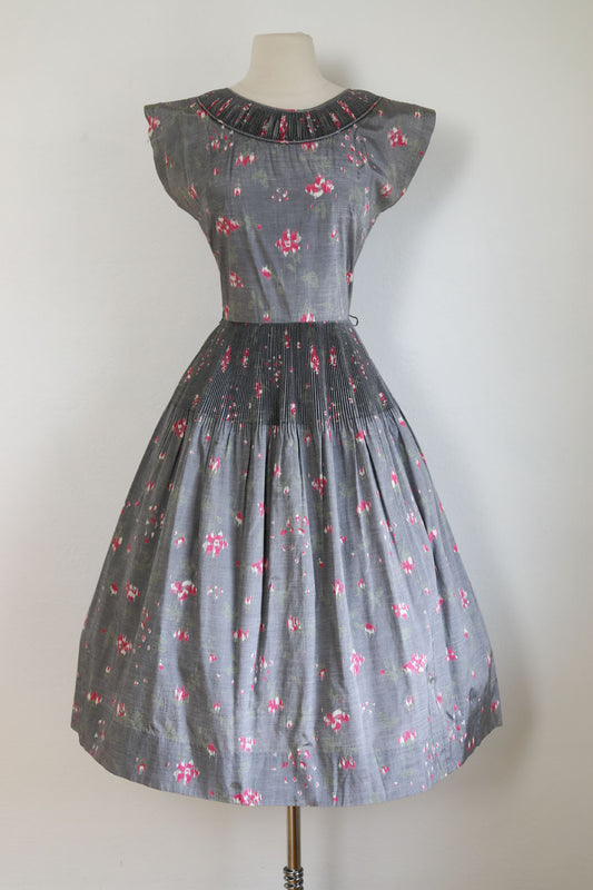 Vintage 1950s Dress - Stunning Silvery + Pink Cross Stitch Rose Print Full Skirt Dress Size M