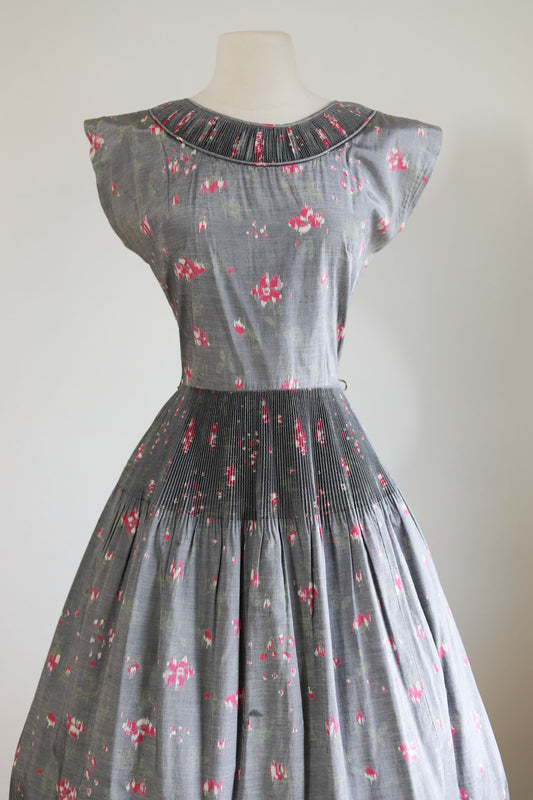 Vintage 1950s Dress - Stunning Silvery + Pink Cross Stitch Rose Print Full Skirt Dress Size M