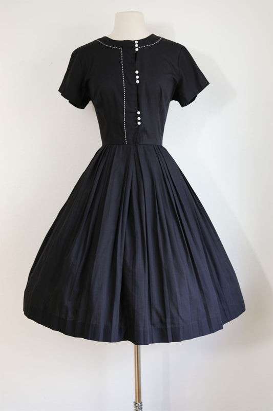 Vintage 1950s to 1960s Dress - Black Cotton Blend Shirtwaist w Fuzzy White Embroidery Size M to L