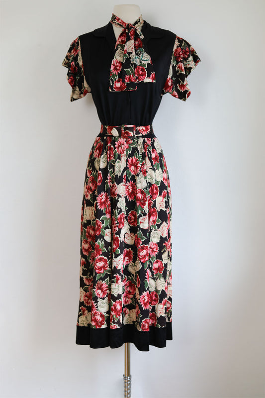 Vintage 1930s to 1940s Dress - Slinky Black Wine Red Emerald Rayon Jersey Novelty Gift Gown w Sequins Size M