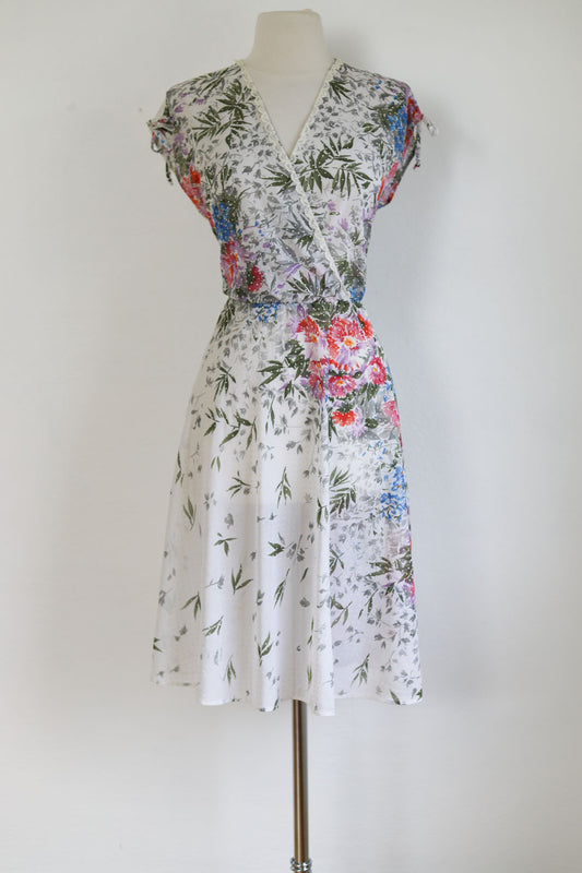 Vintage 1970s Border Print Dress - Volup! Exquisite Bias Floral w Bamboo Leaves + Dotted Swiss Breezy Sundress Size L to XL