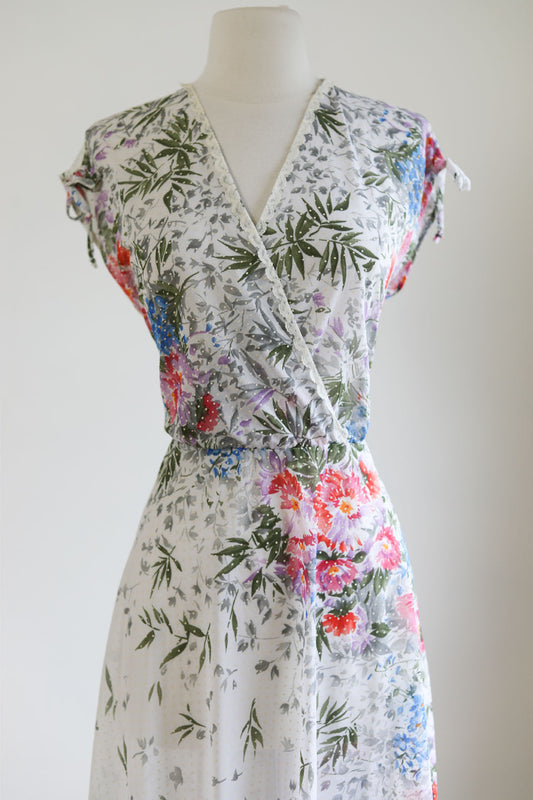 Vintage 1970s Border Print Dress - Volup! Exquisite Bias Floral w Bamboo Leaves + Dotted Swiss Breezy Sundress Size L to XL