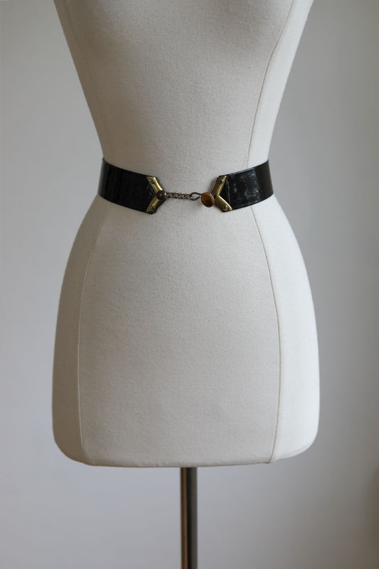 BELTOPIA! Vintage 1950s Glossy Black Belt - Wide Wet Look Patent Cincher w Brass Hardware Size L