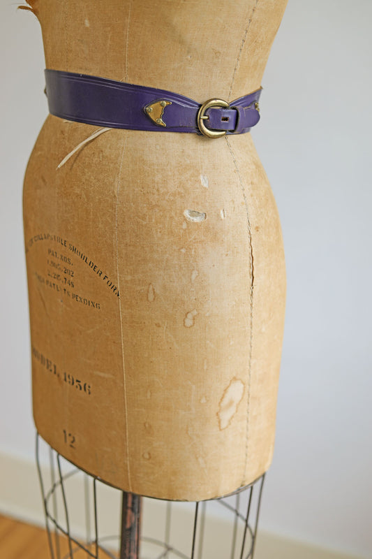 BELTOPIA! Vintage 1950s Violet Belt - Wide Leather Cincher w Double Brass Hardware/Buckles Size S