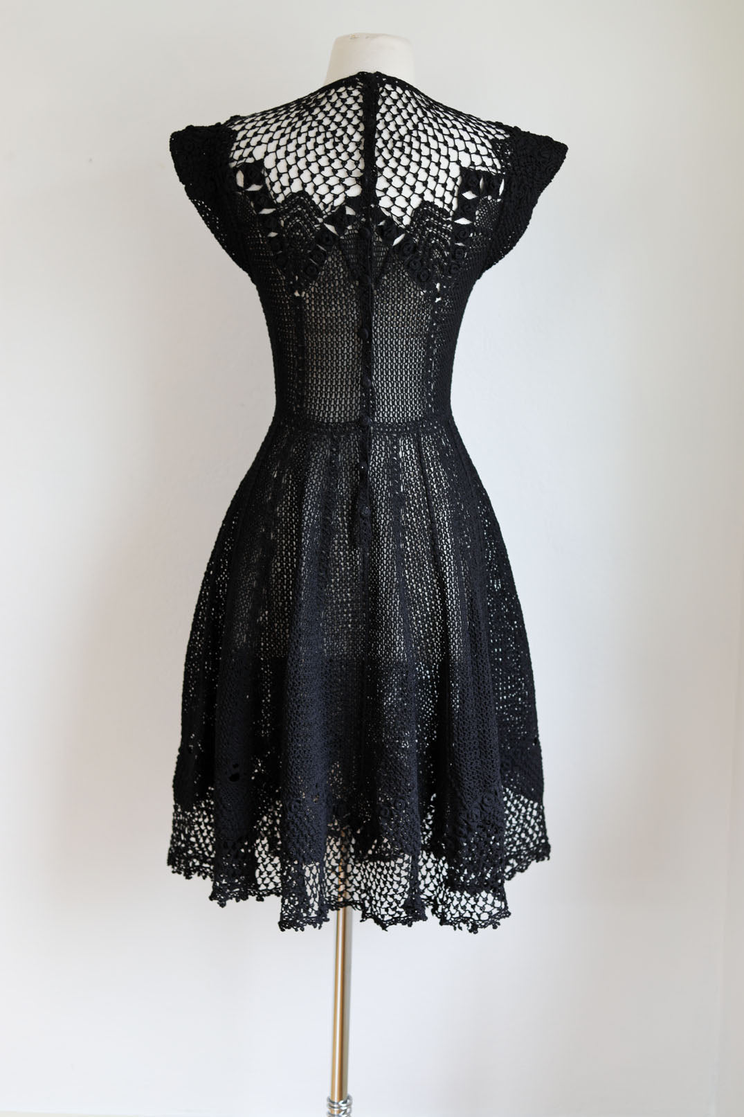 Vintage Crochet Dress - Rare Jet Black Hand-Made Irish-Style Crochet Knit w Spiderweb Motif Size XS to S