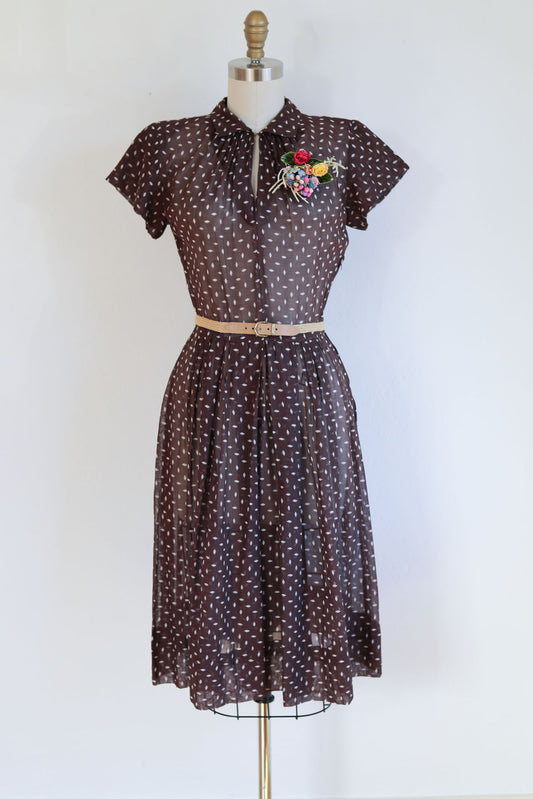 Vintage 1940s Dress - FRANKLY ADORABLE Chocolate Diamond Print Cotton Gauze Dress Size XS to S