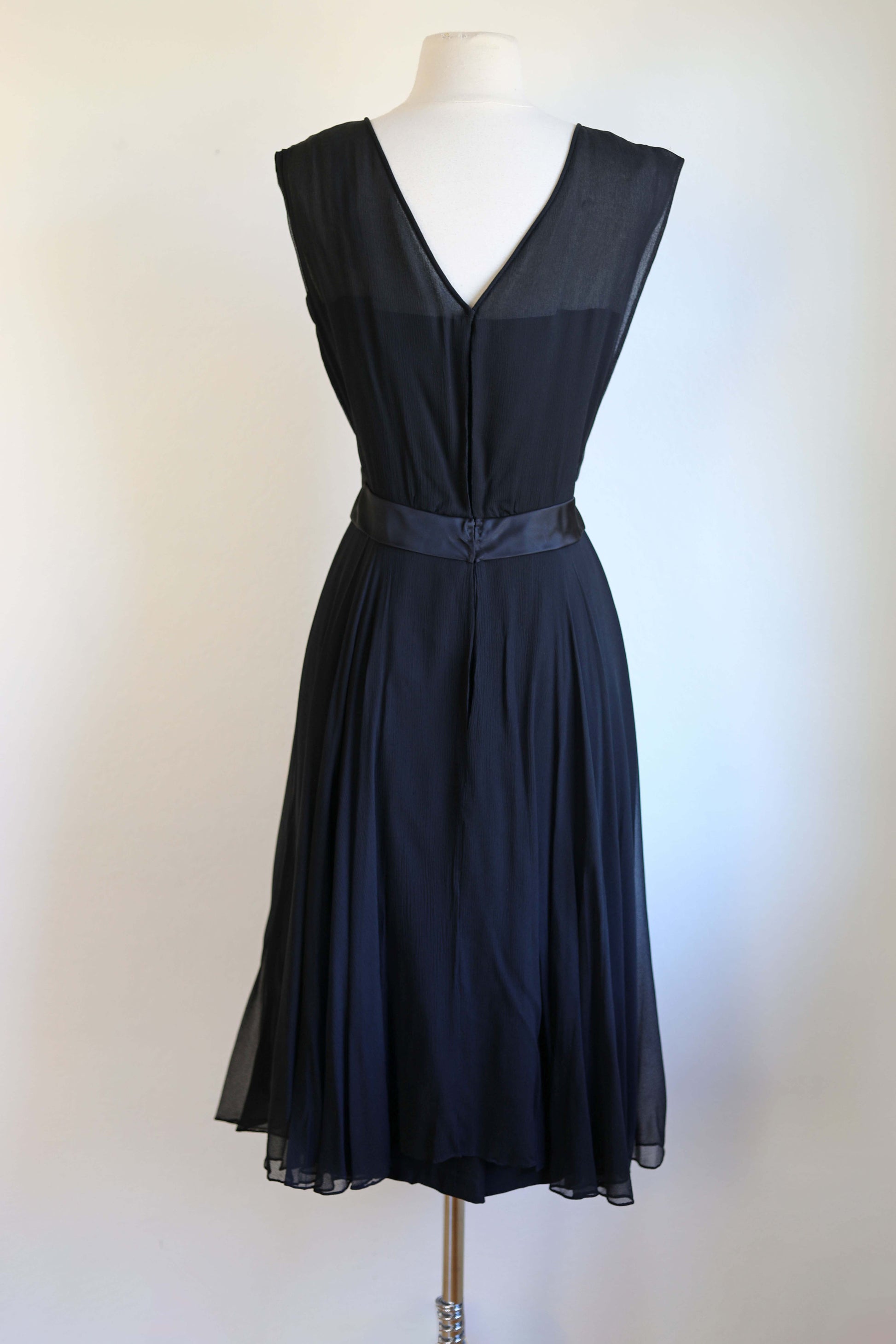 Vintage 1950s to 1960s Party Dress - Stunning Black Illusion Chiffon R Jumblelaya Vintage Vintage 1950s to 1960s Party Dress - Stunning Black Illusion Chiffon R Jumblelaya Vintage