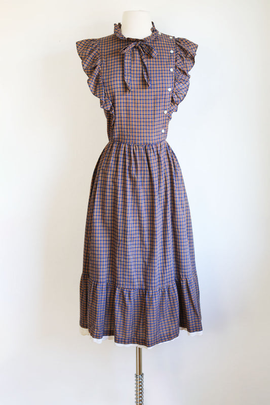 Vintage 1970s Dress - Dreamy Soft Cotton Blend "You Babes" Sundress Asymmetrical Plaid Size M