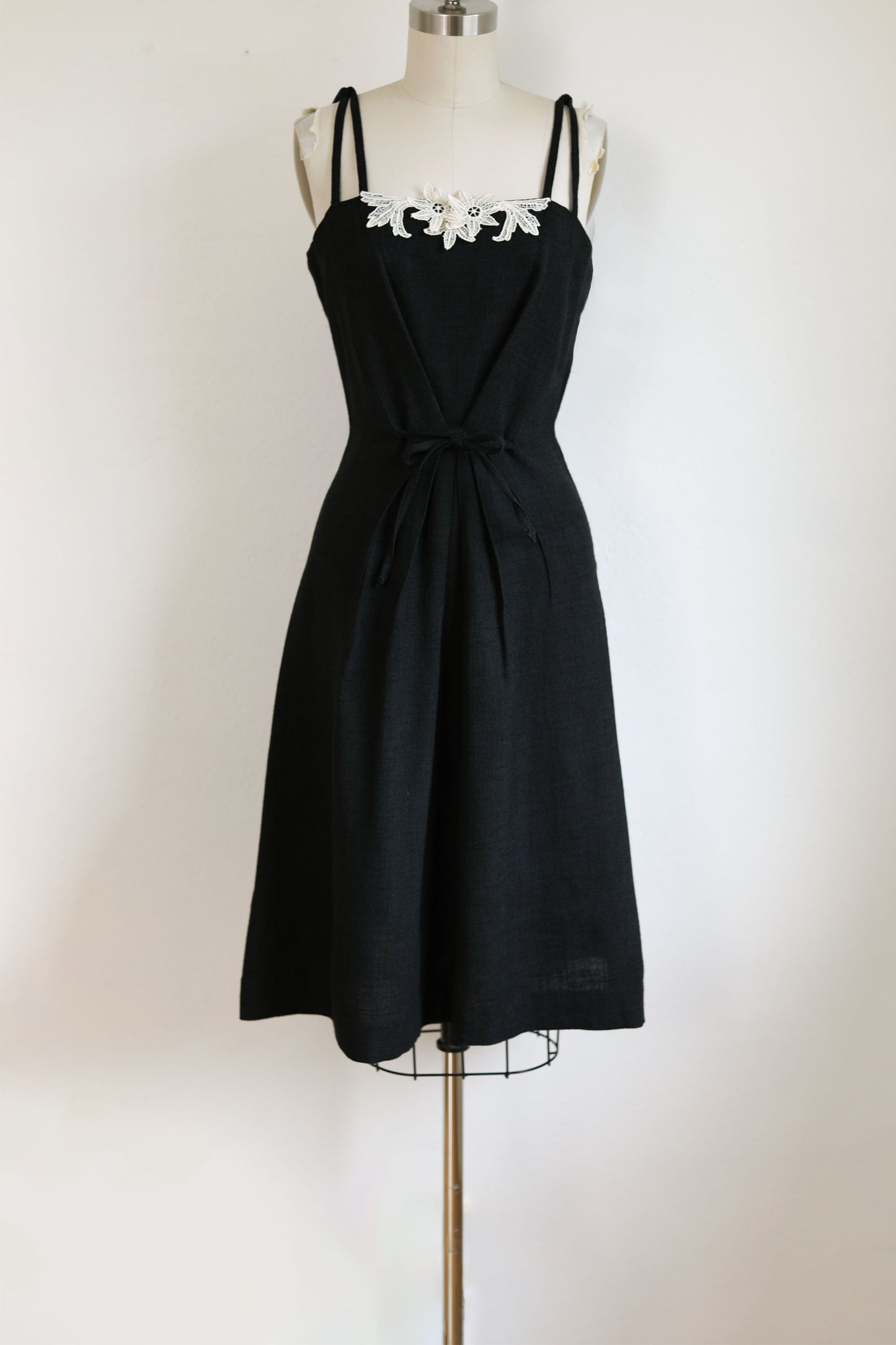 Vintage 1950s Dress - Stunning Black White Linen Lace Doris Dodson Designer Princess Sundress Size S